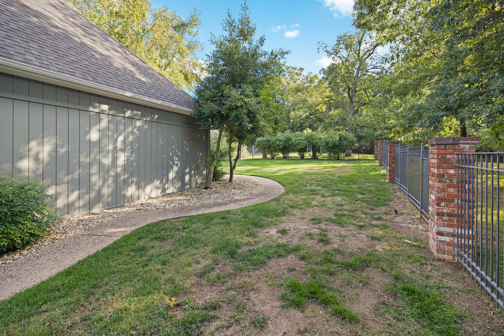Oak Pointe - Residential
