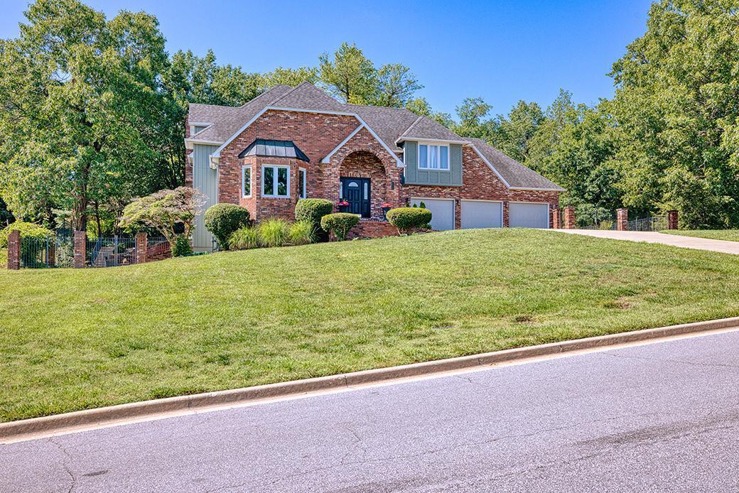 Oak Pointe - Residential