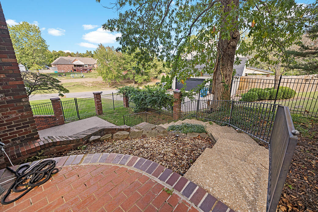 Oak Pointe - Residential