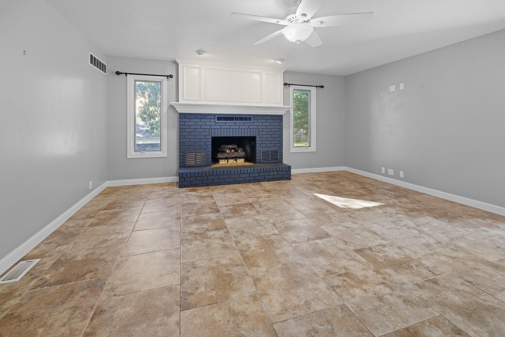 Oak Pointe - Residential