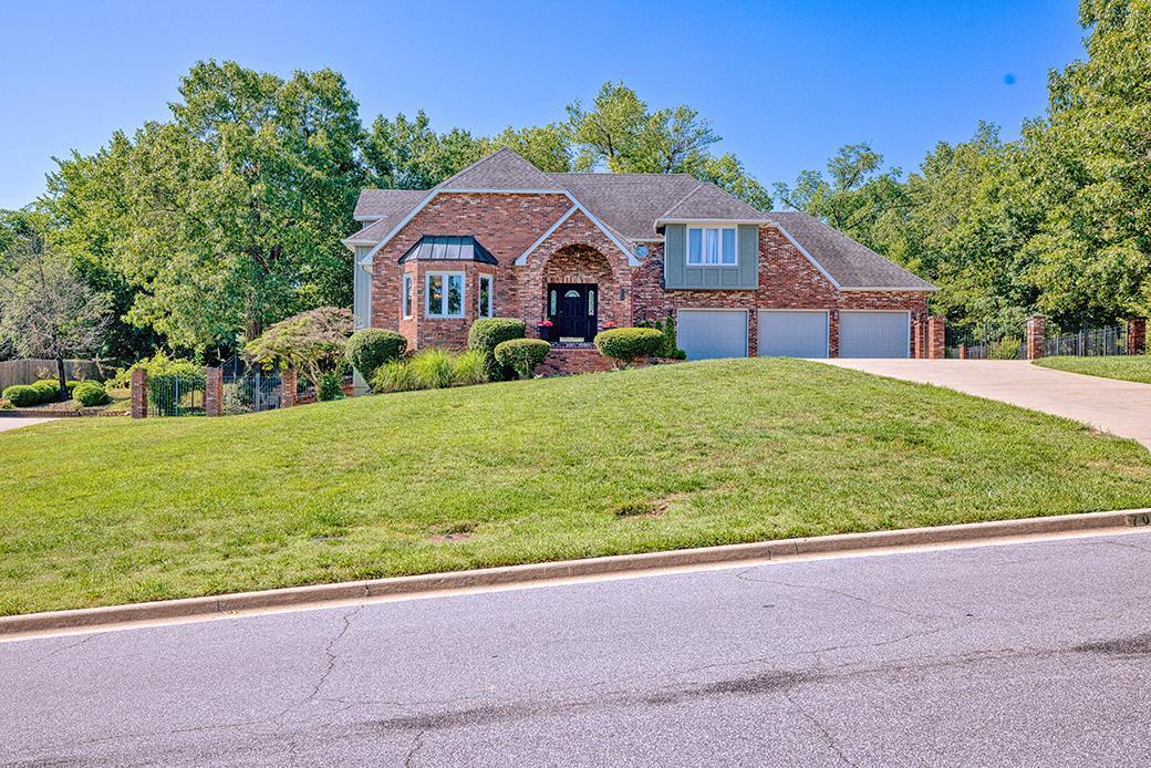 Oak Pointe - Residential
