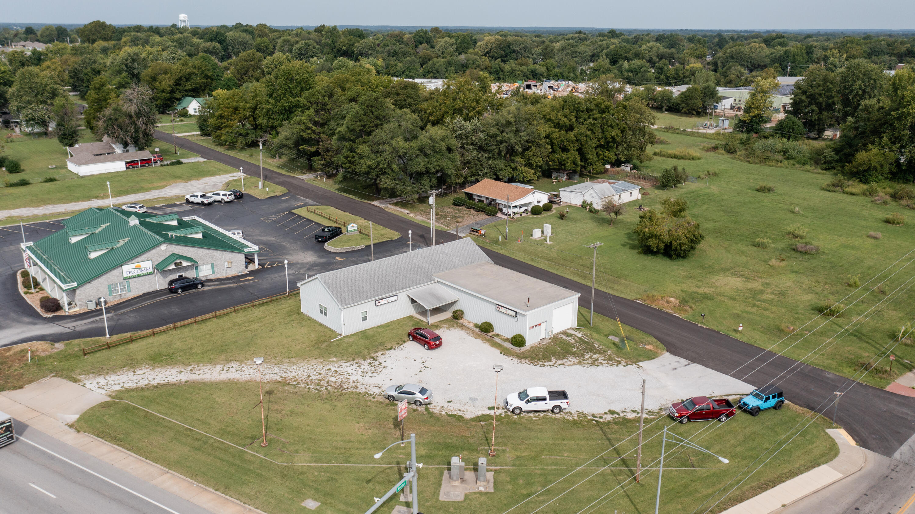 Photo 1 of 39 — 121 Us Highway 60, Republic, MO 65738