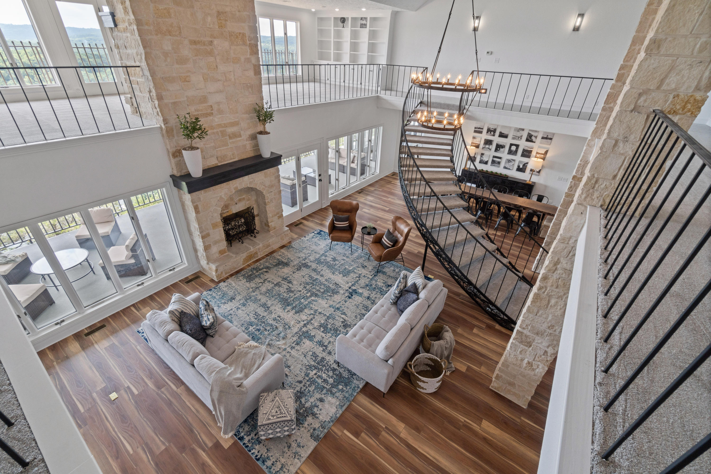 Taneycomo Heights - Residential