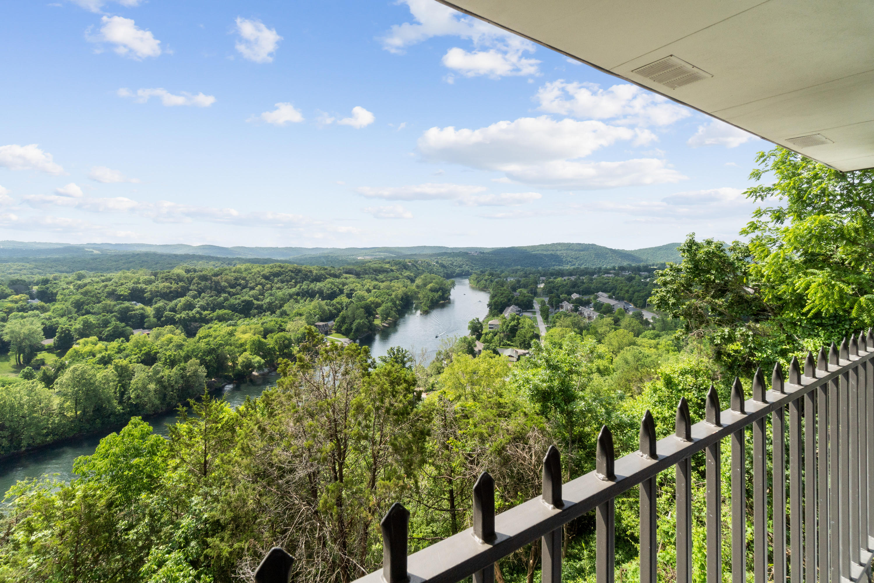 Taneycomo Heights - Residential