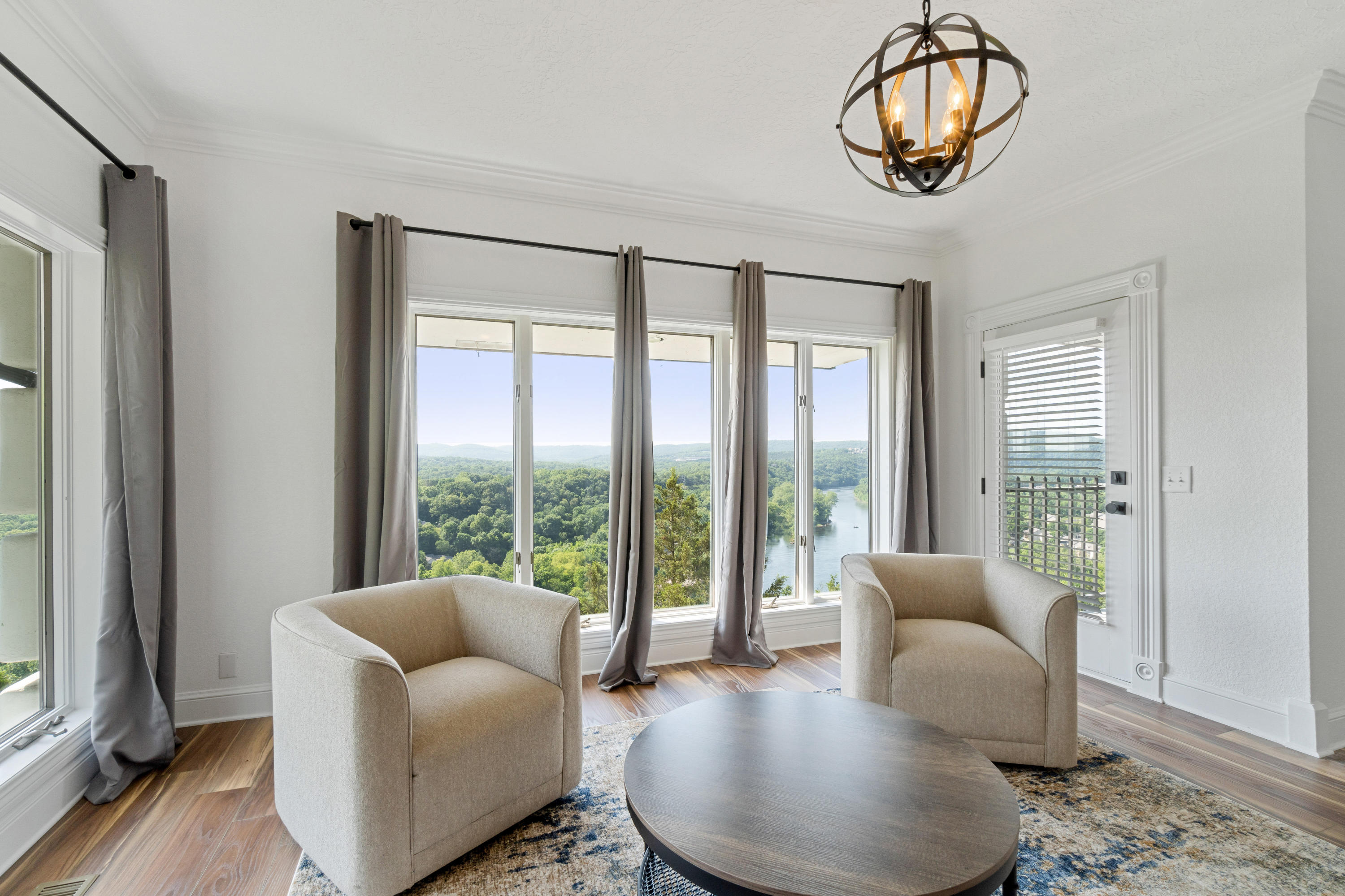 Taneycomo Heights - Residential