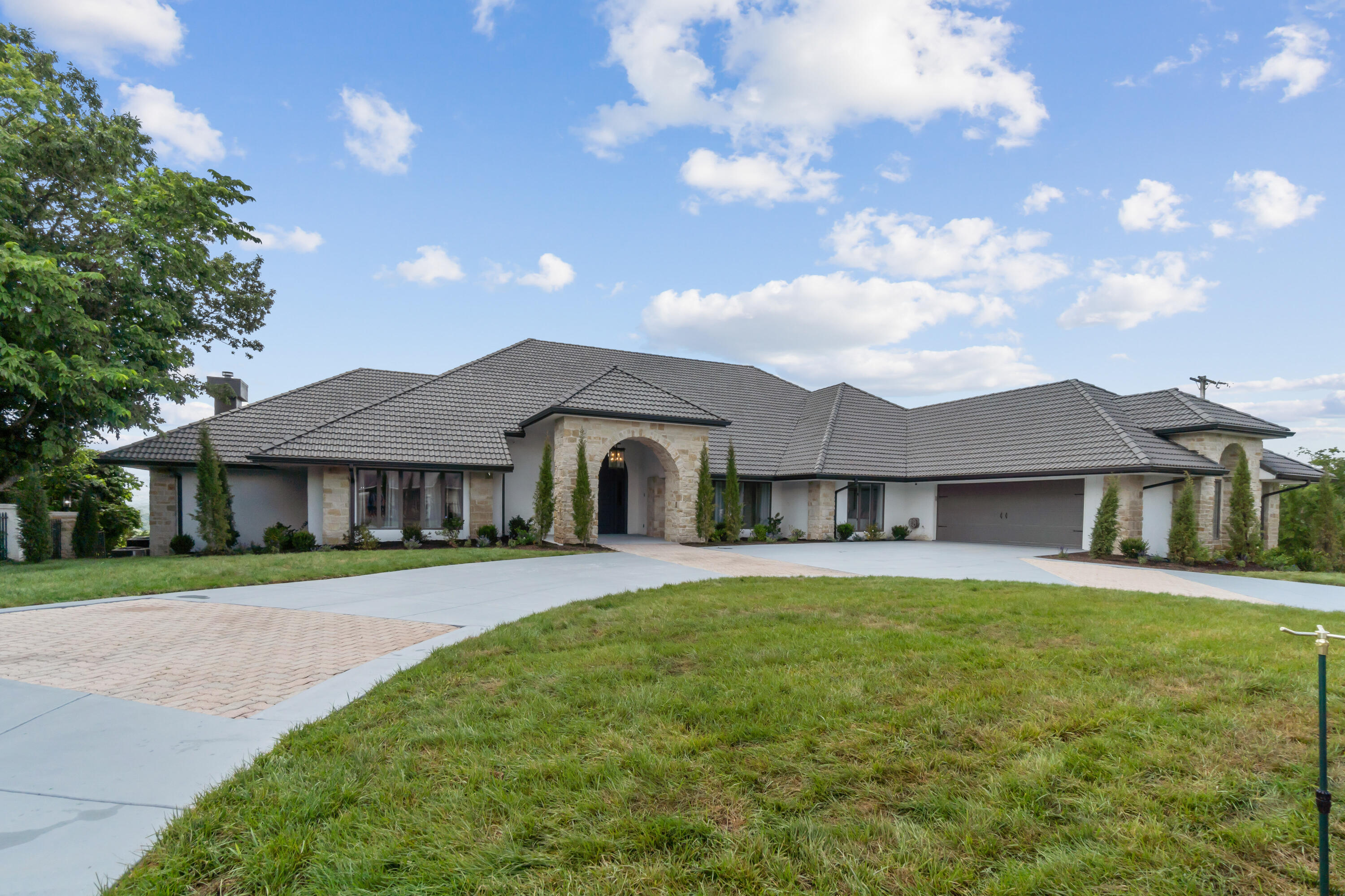 Taneycomo Heights - Residential