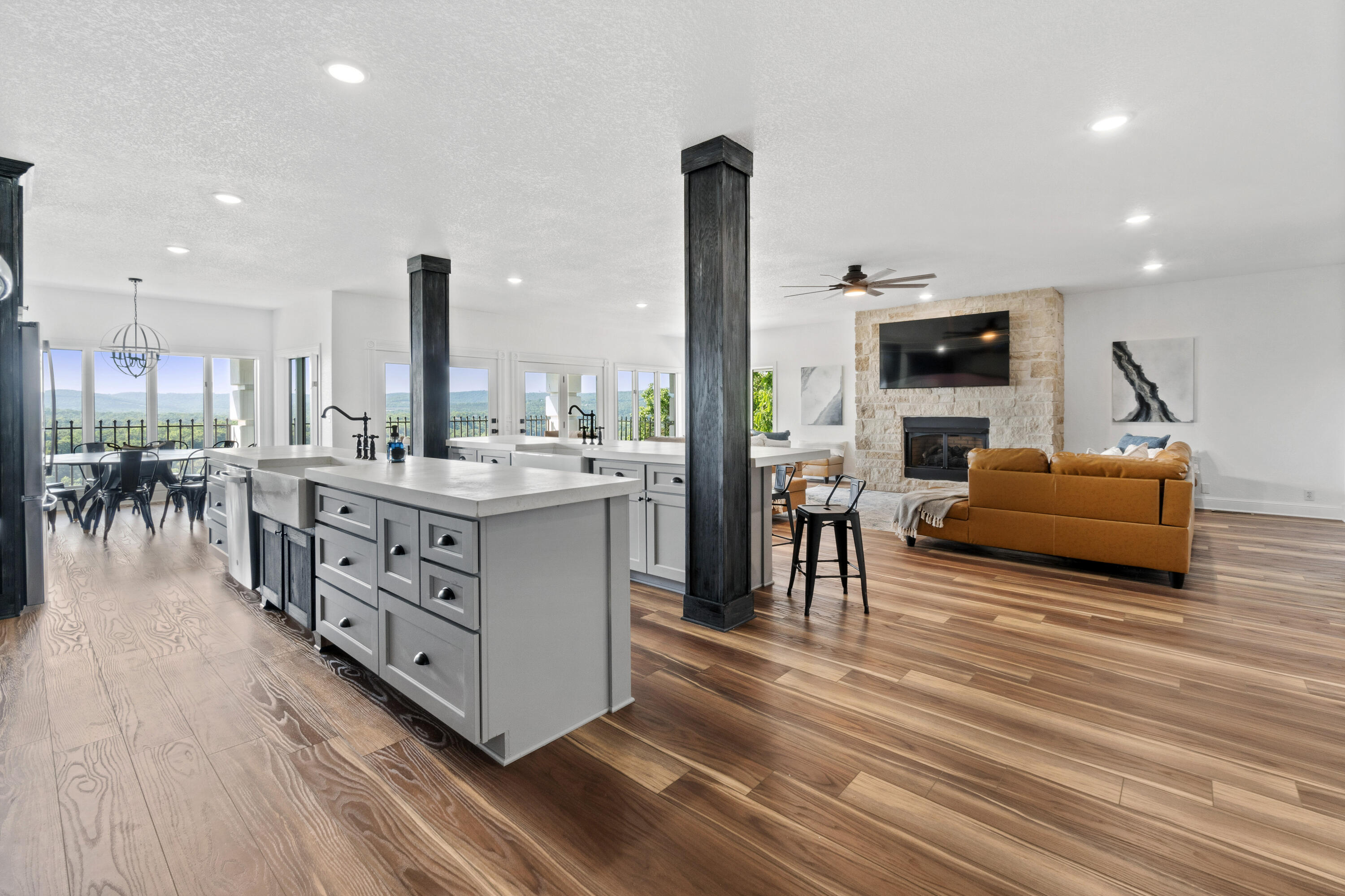 Taneycomo Heights - Residential
