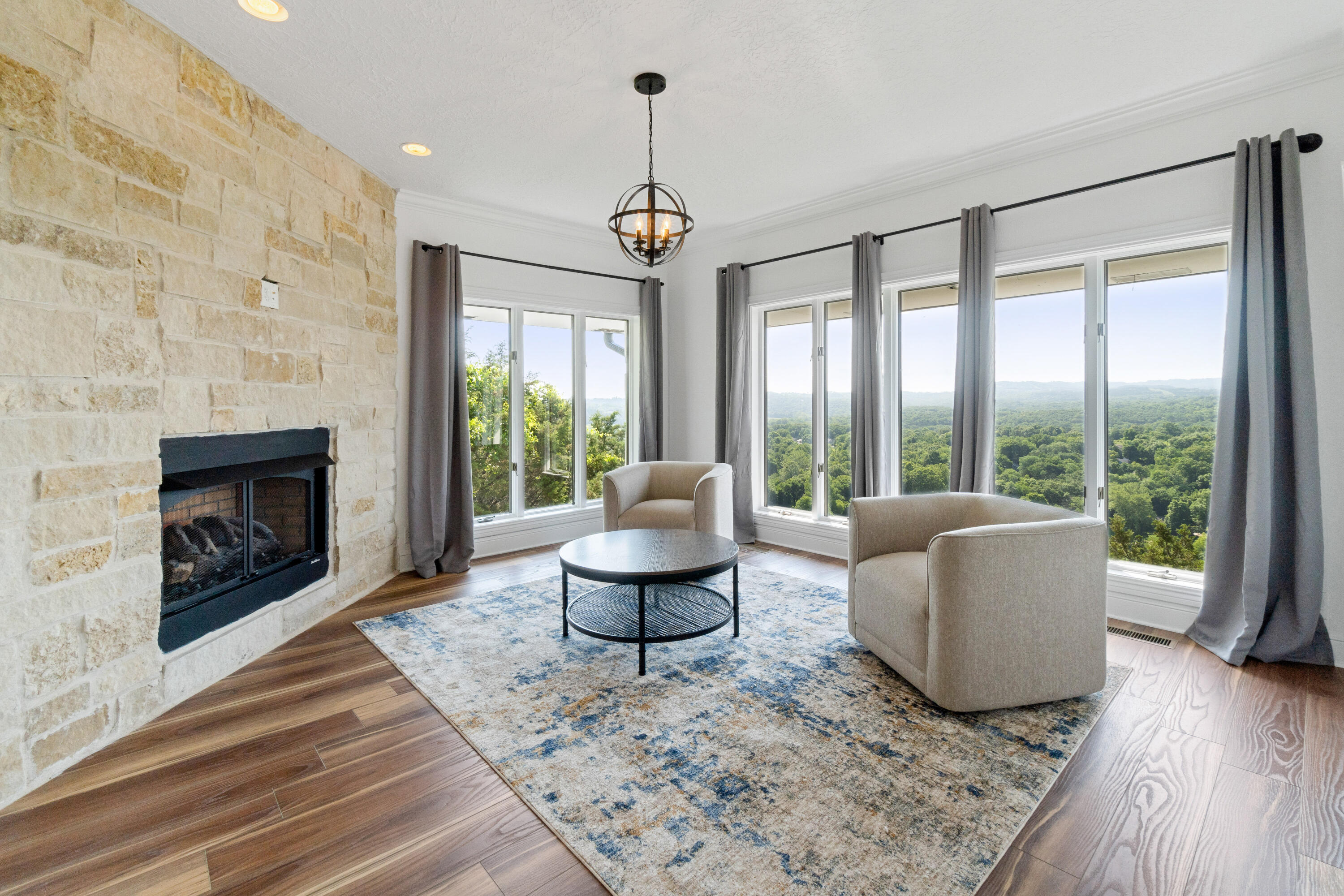 Taneycomo Heights - Residential