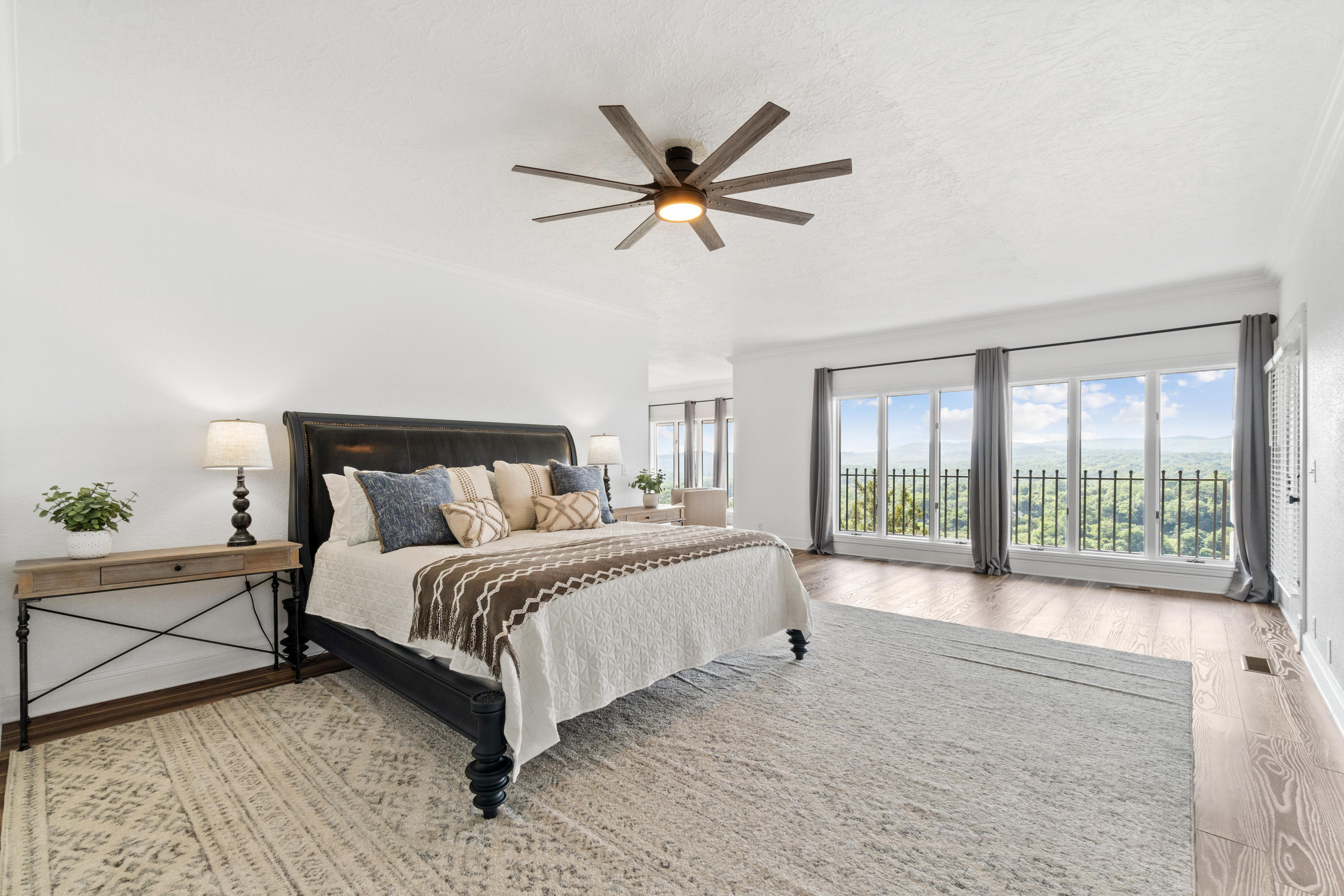 Taneycomo Heights - Residential