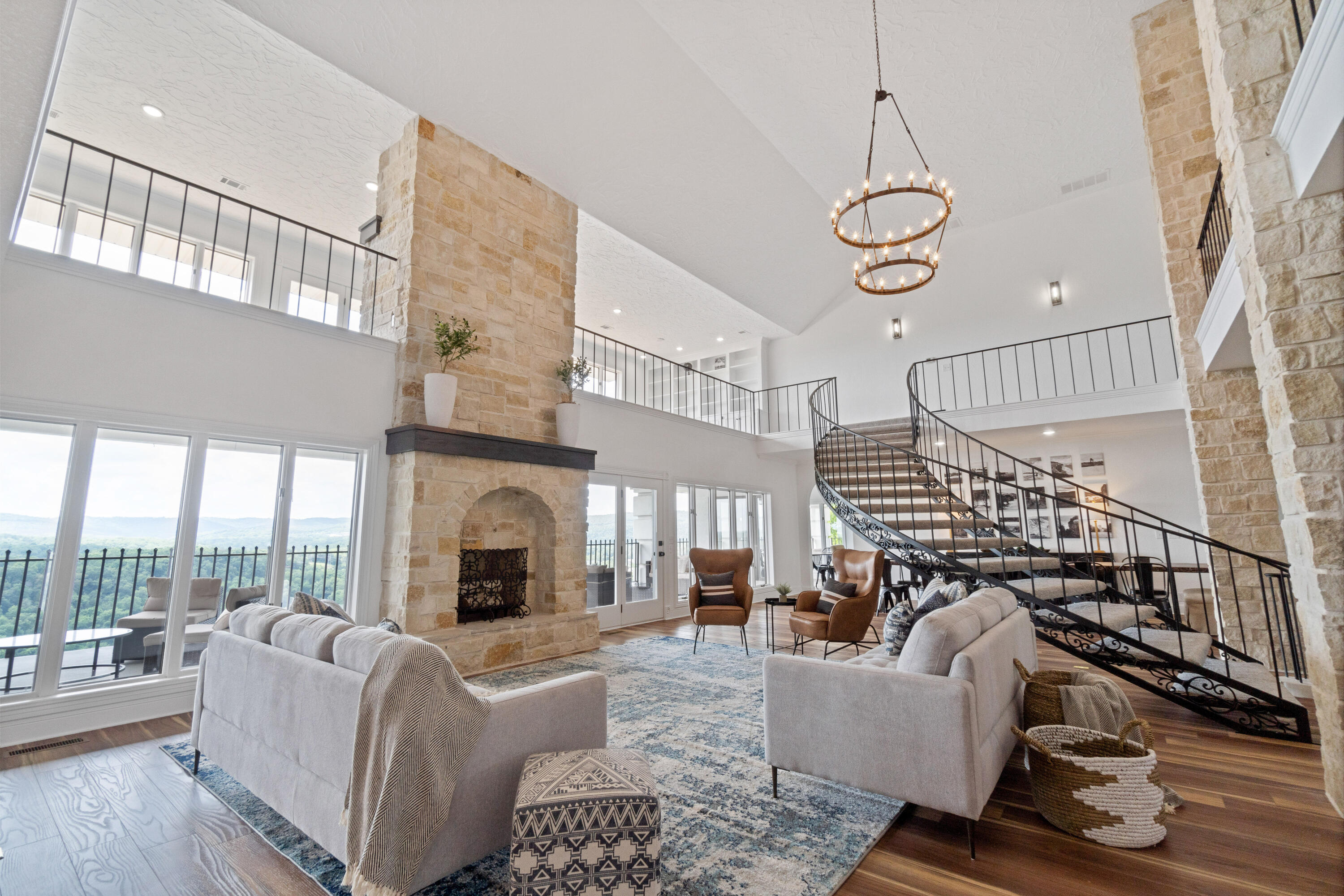 Taneycomo Heights - Residential