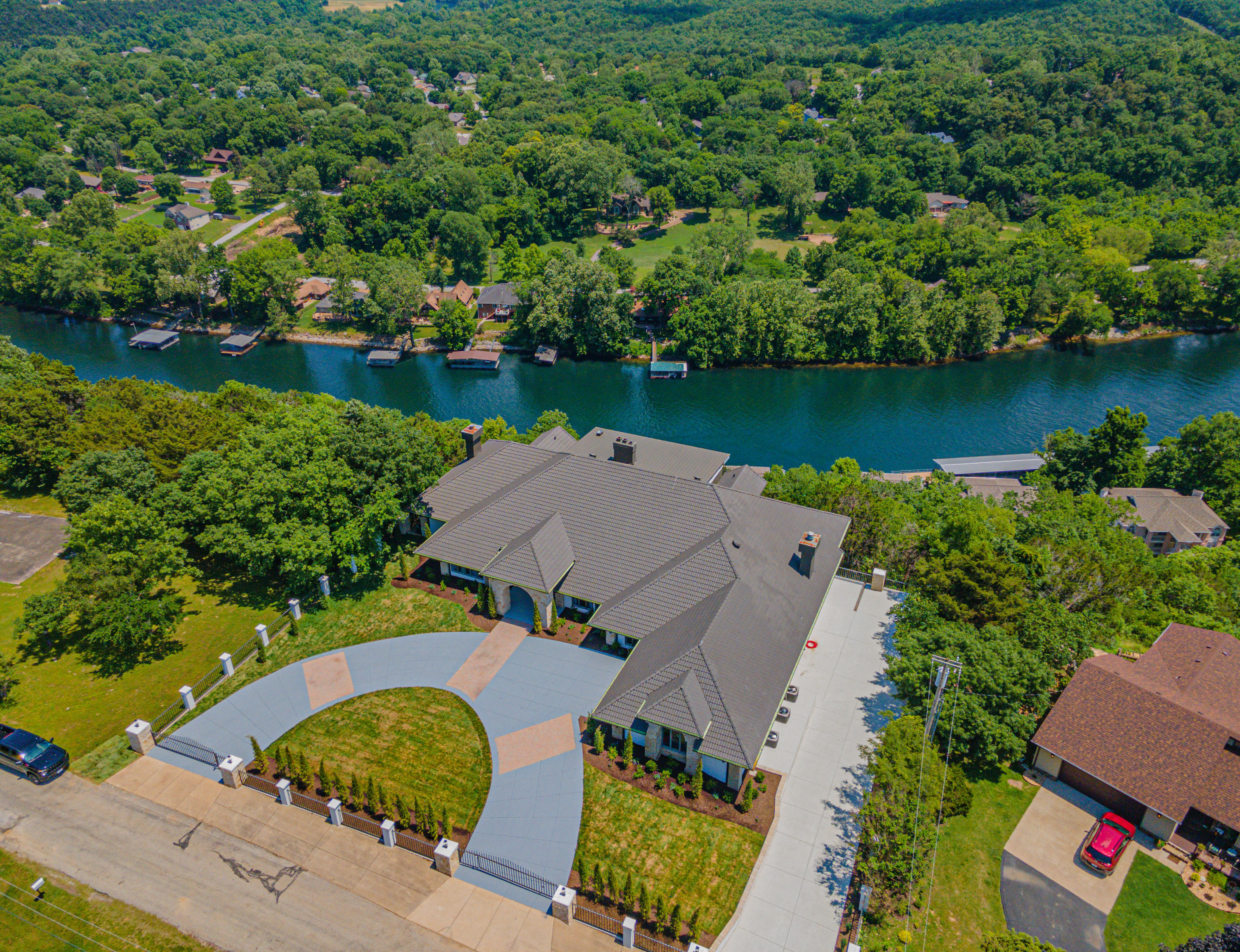 Taneycomo Heights - Residential