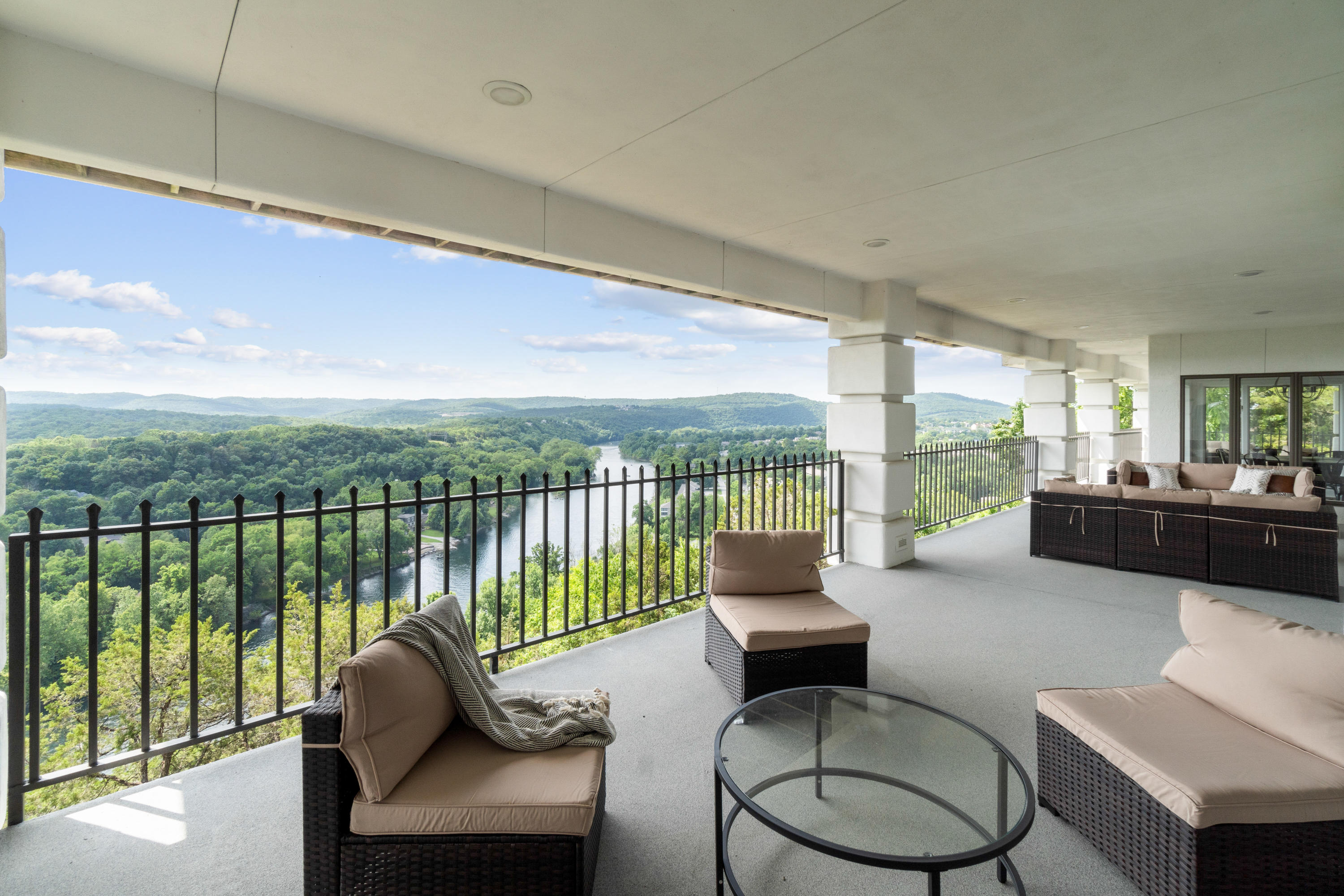Taneycomo Heights - Residential