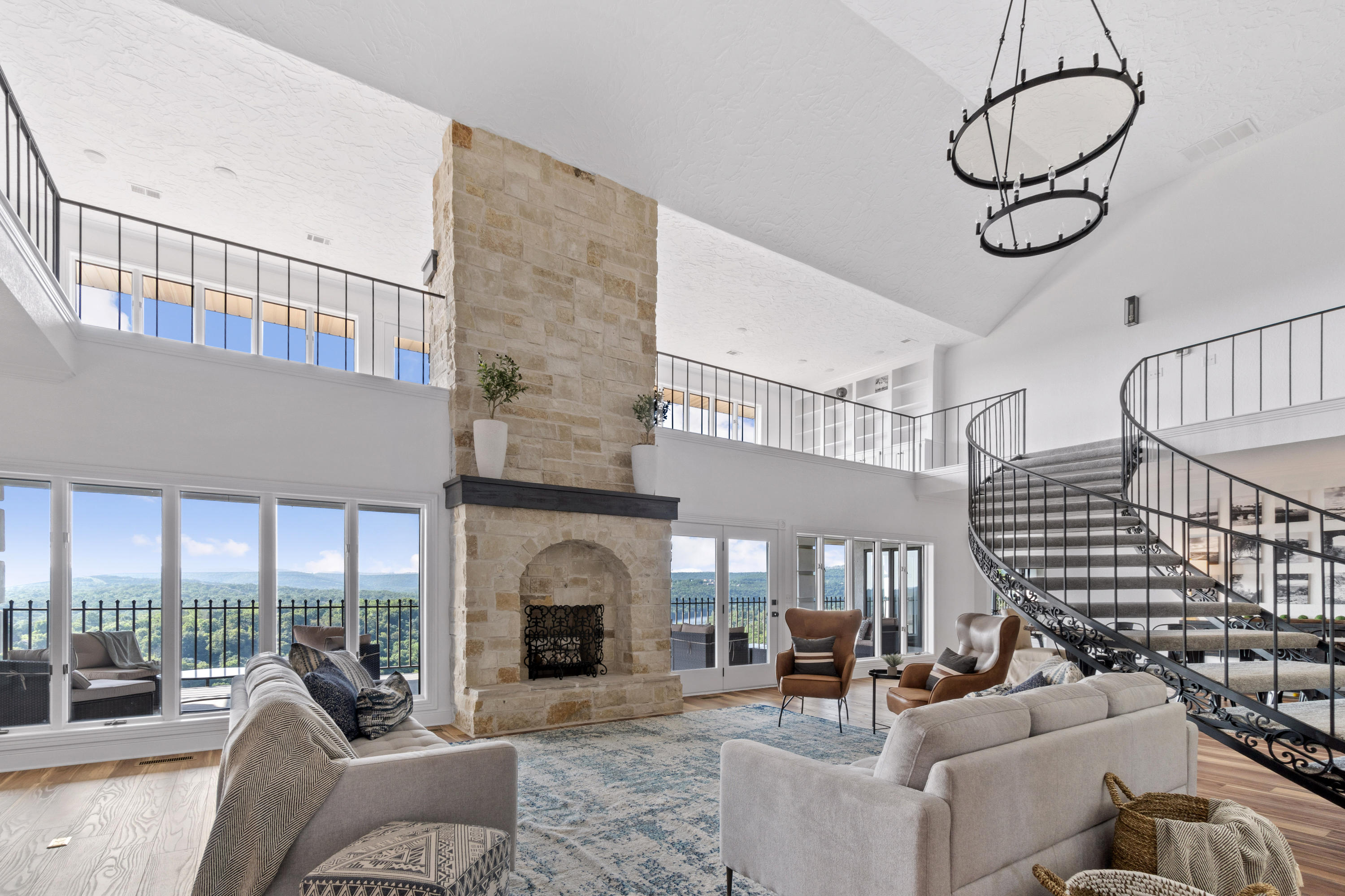 Taneycomo Heights - Residential