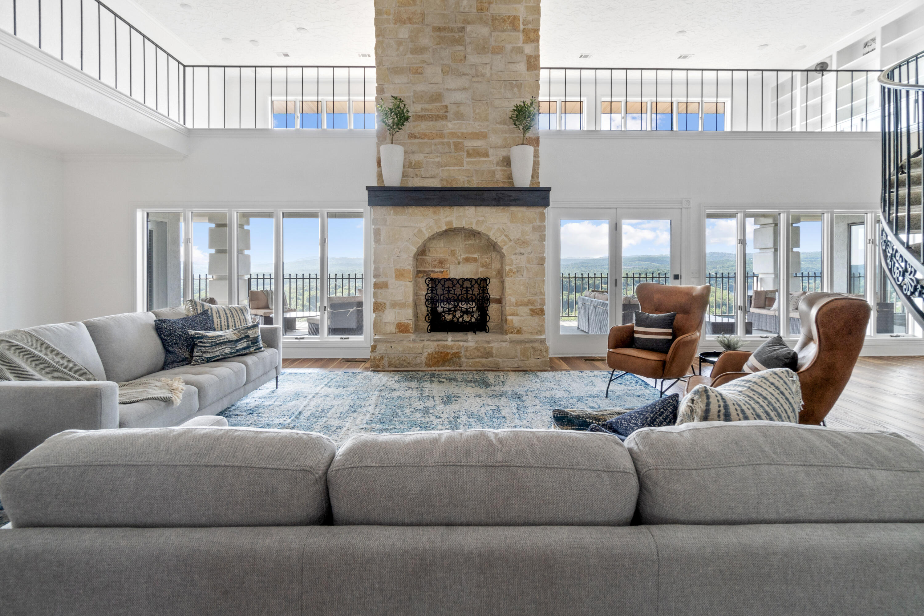 Taneycomo Heights - Residential