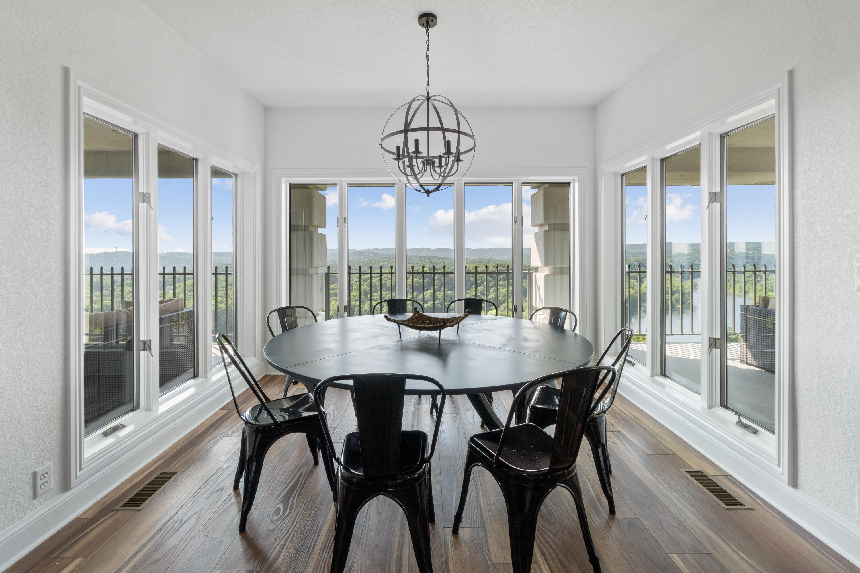 Taneycomo Heights - Residential