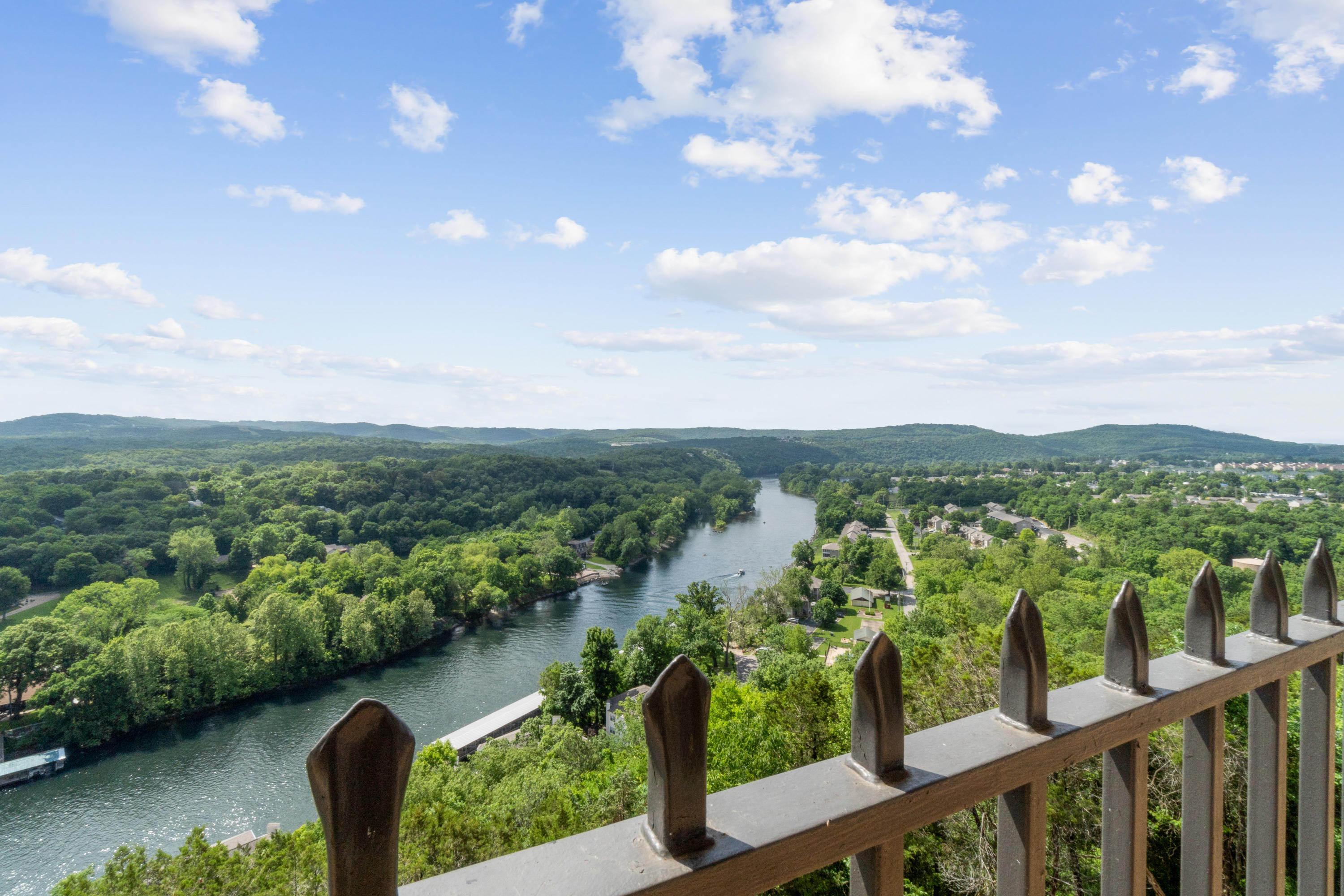 Taneycomo Heights - Residential