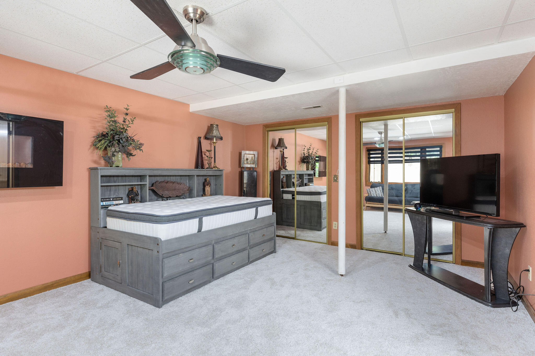 Lake Shore Dr Ests - Residential