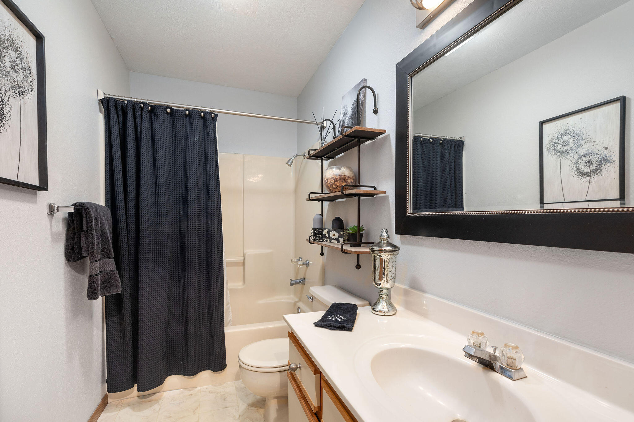 Lake Shore Dr Ests - Residential