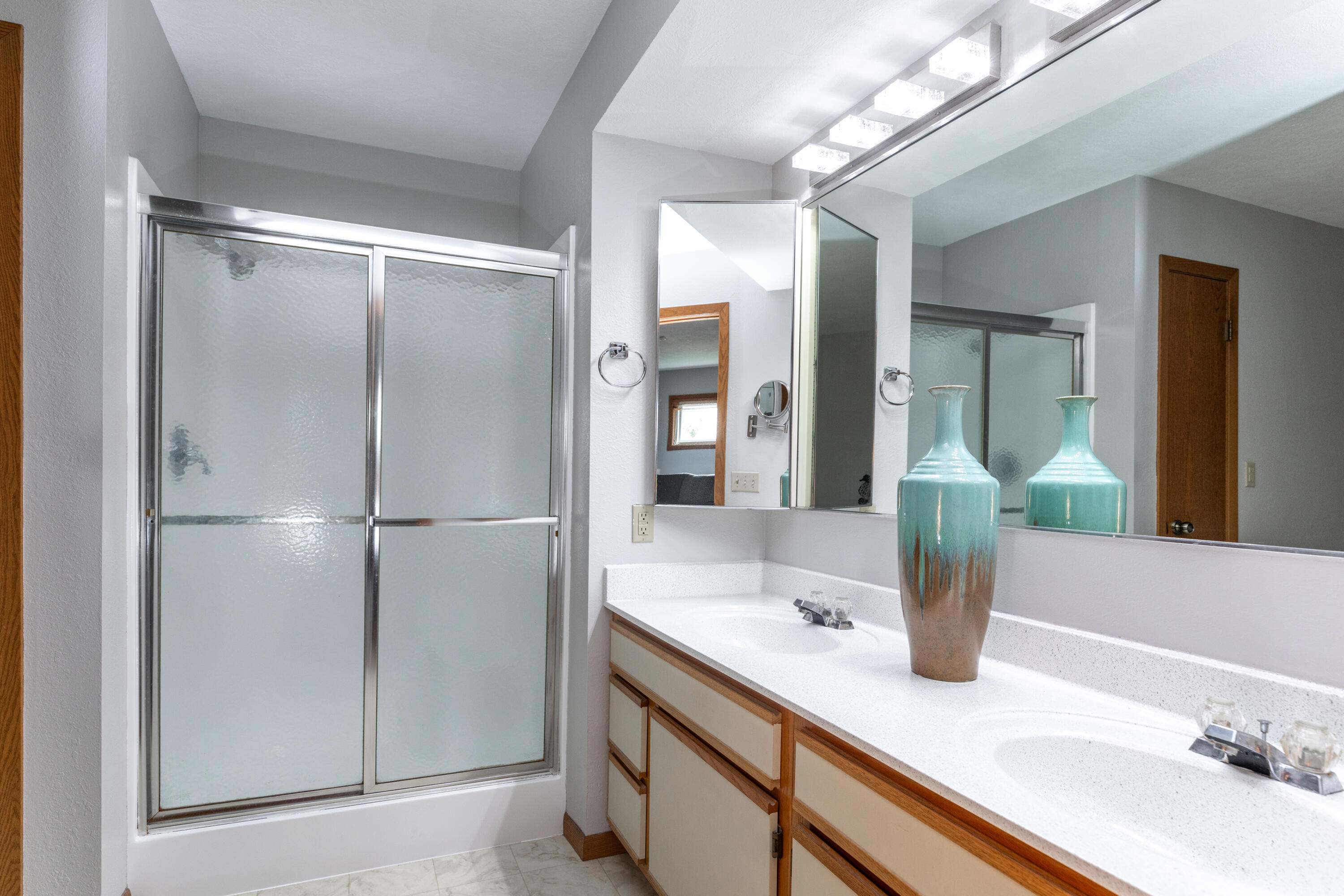 Lake Shore Dr Ests - Residential