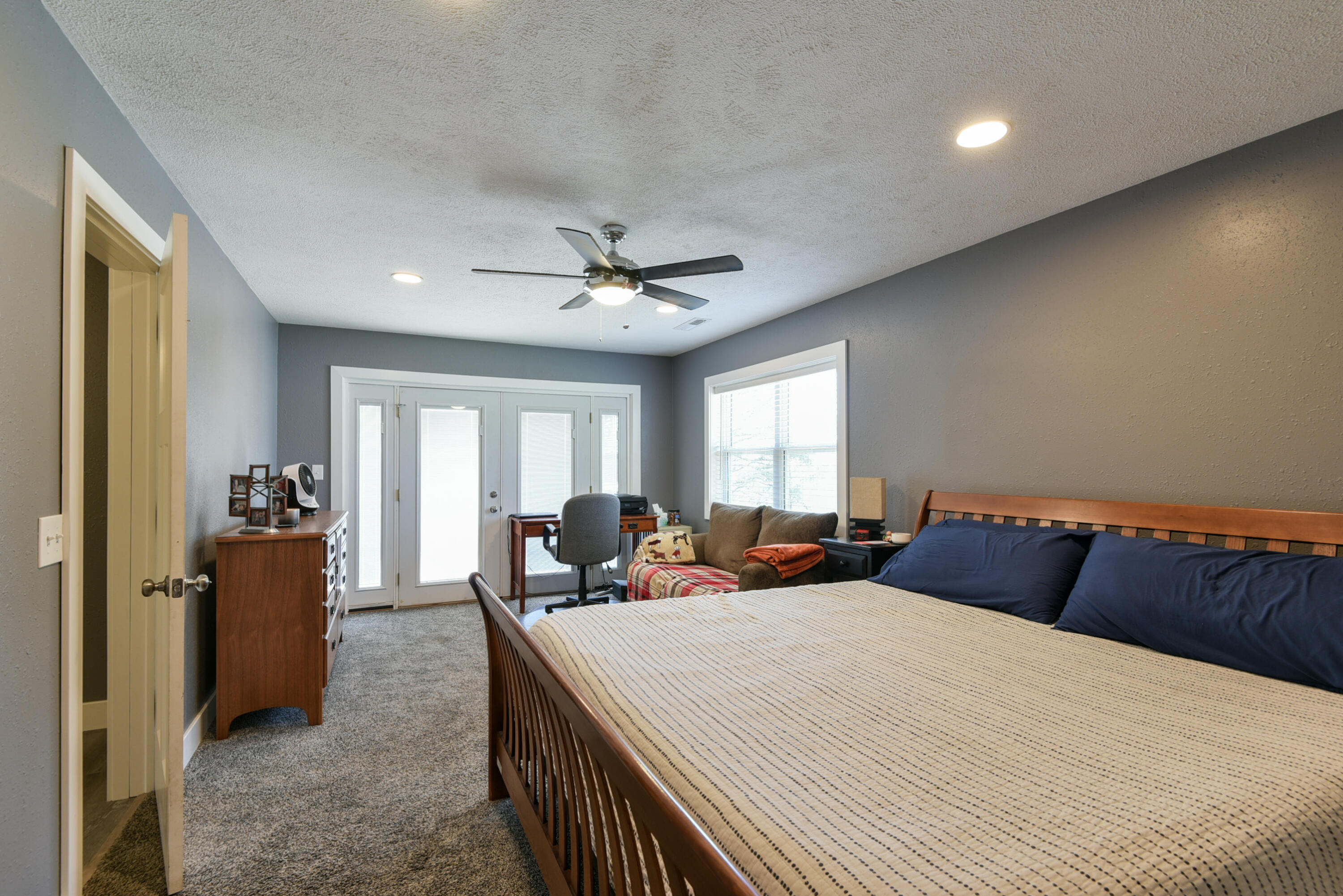 Knob Hill Acres - Residential