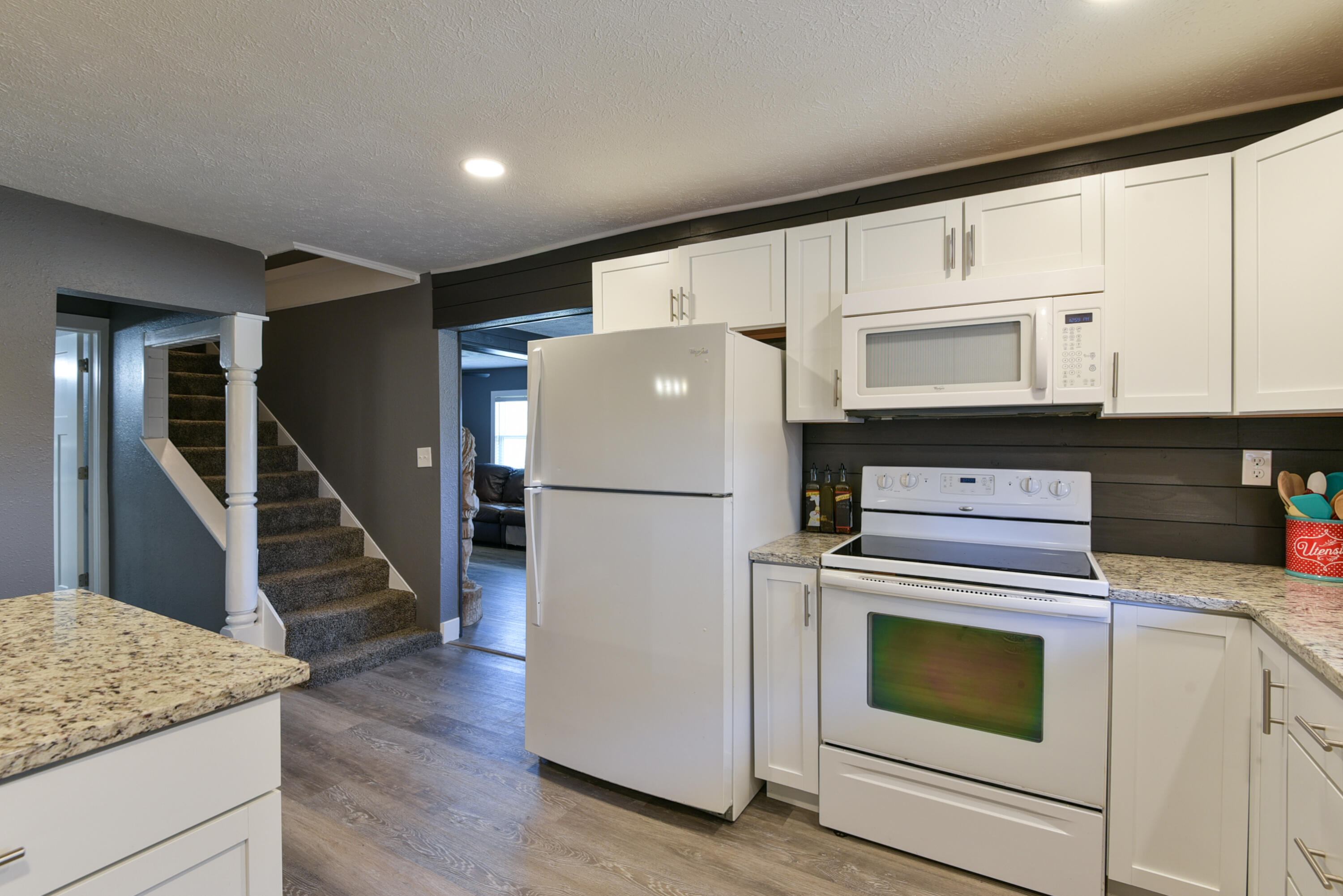 Knob Hill Acres - Residential