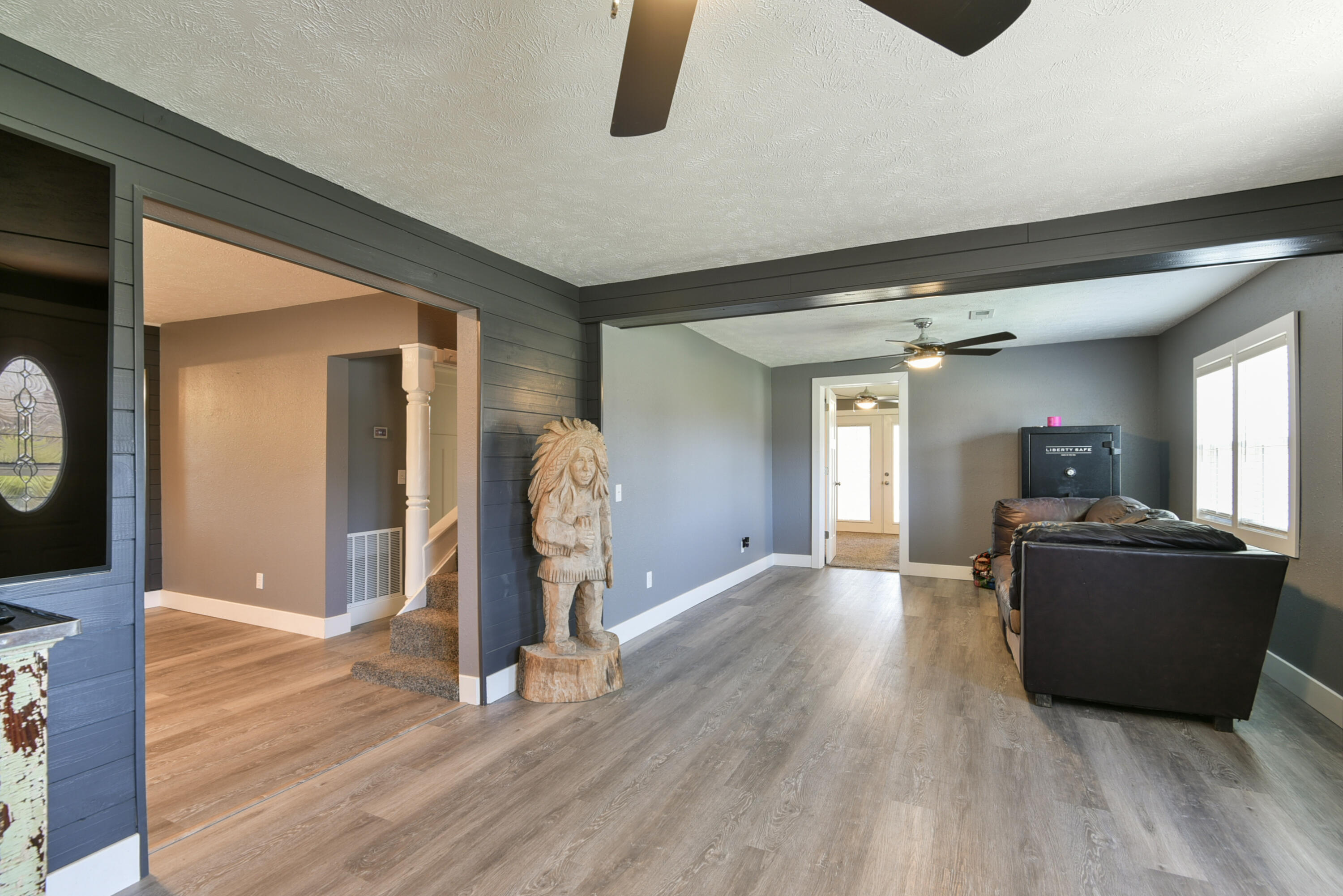 Knob Hill Acres - Residential