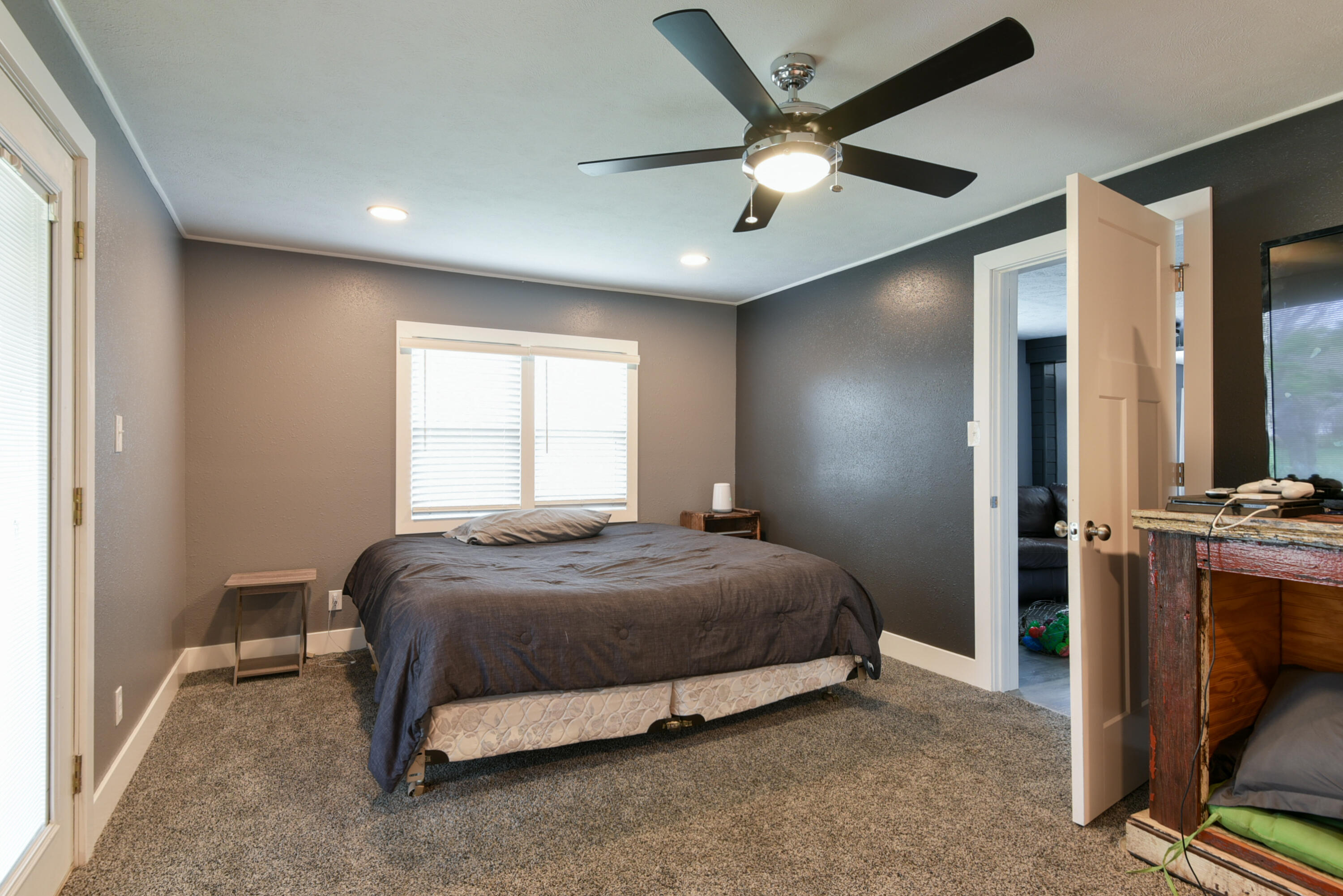 Knob Hill Acres - Residential