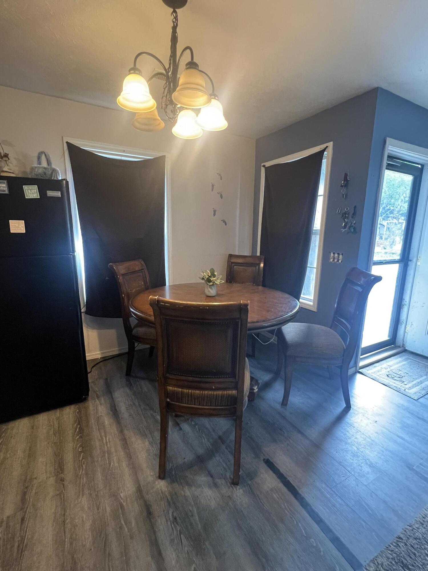 Merriam Woods - Oakwood - Residential
