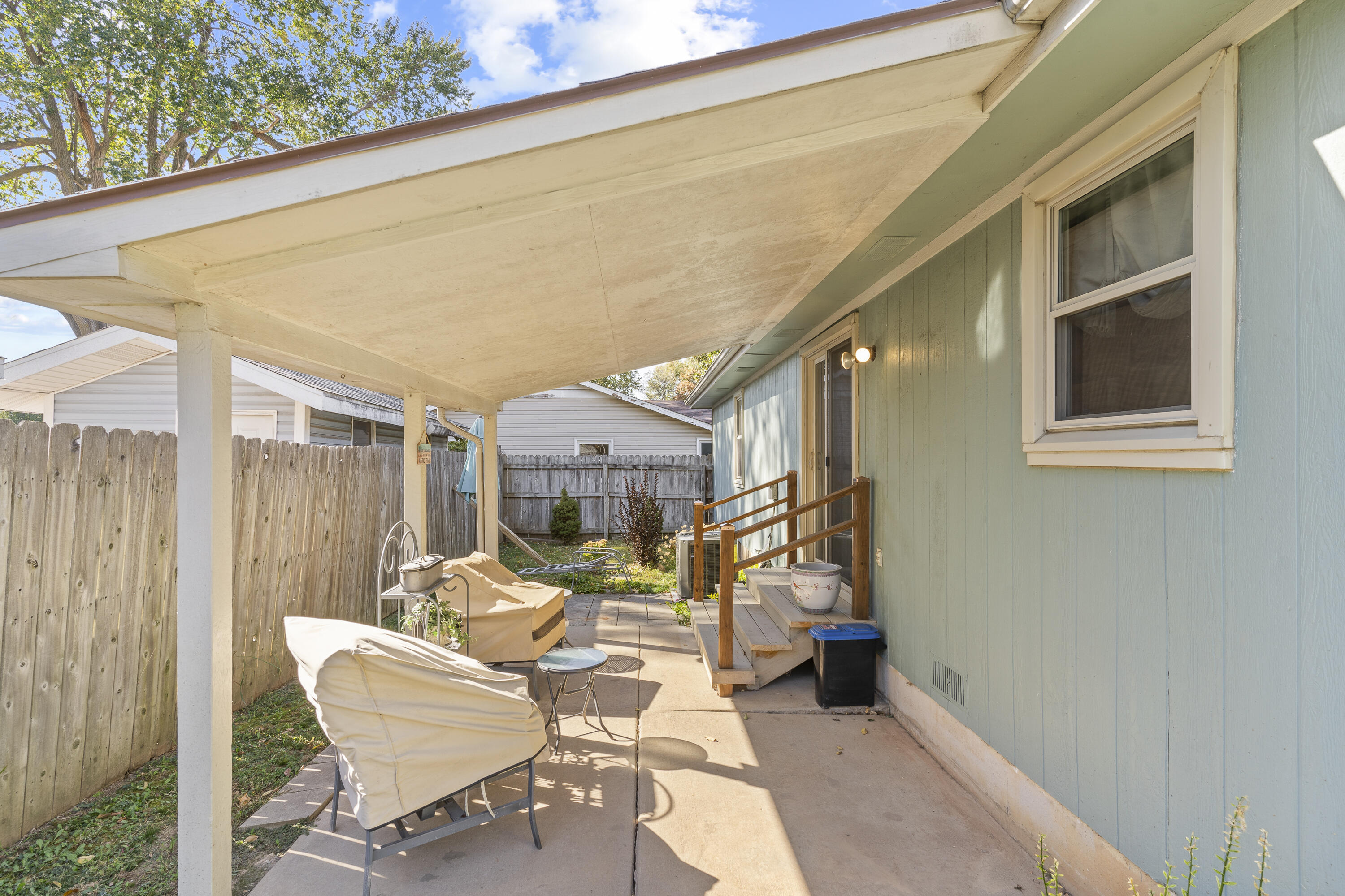 Oak Lawn Terrace - Residential