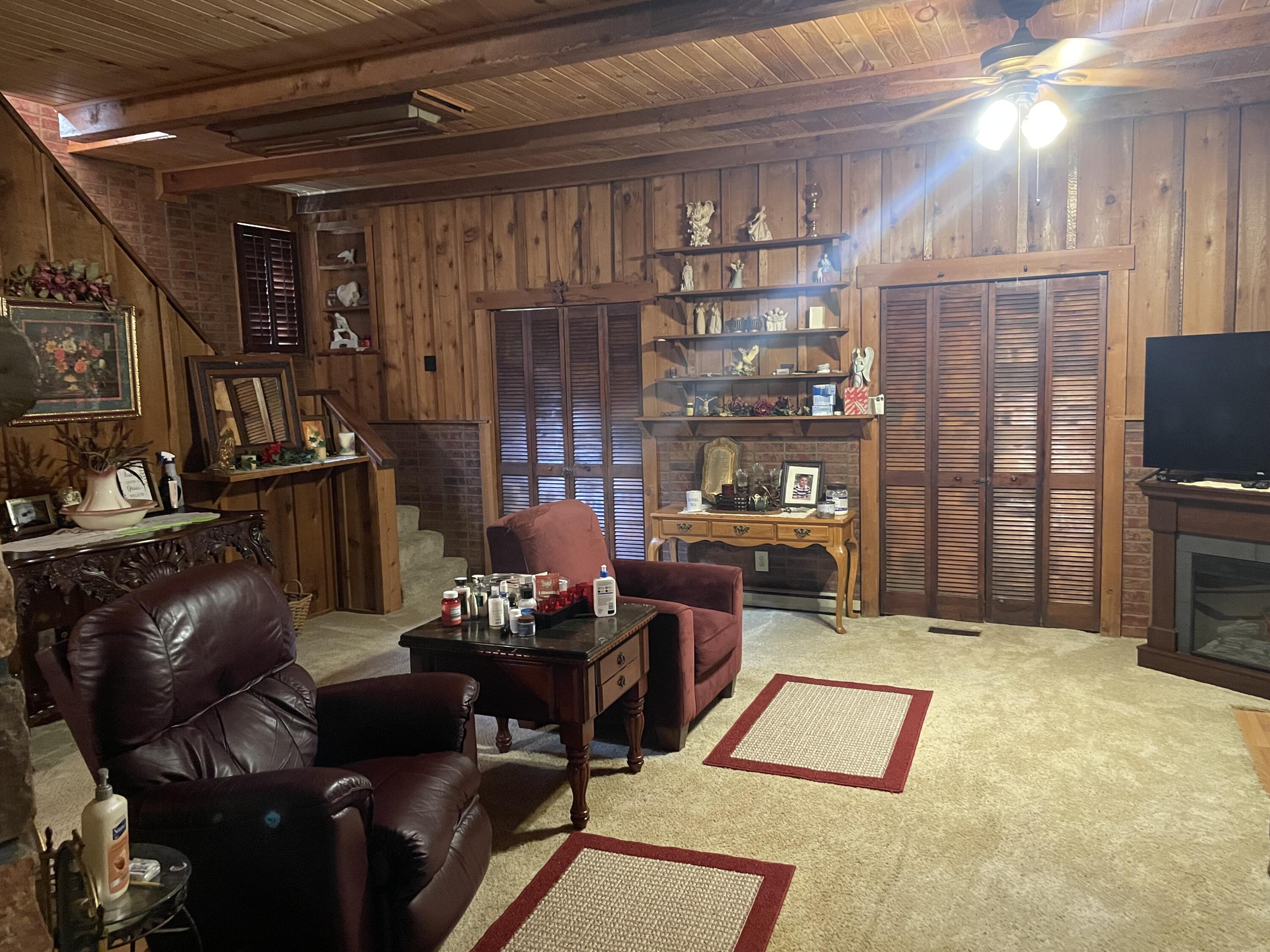 Photo 5 of 18 of 478 Craig house