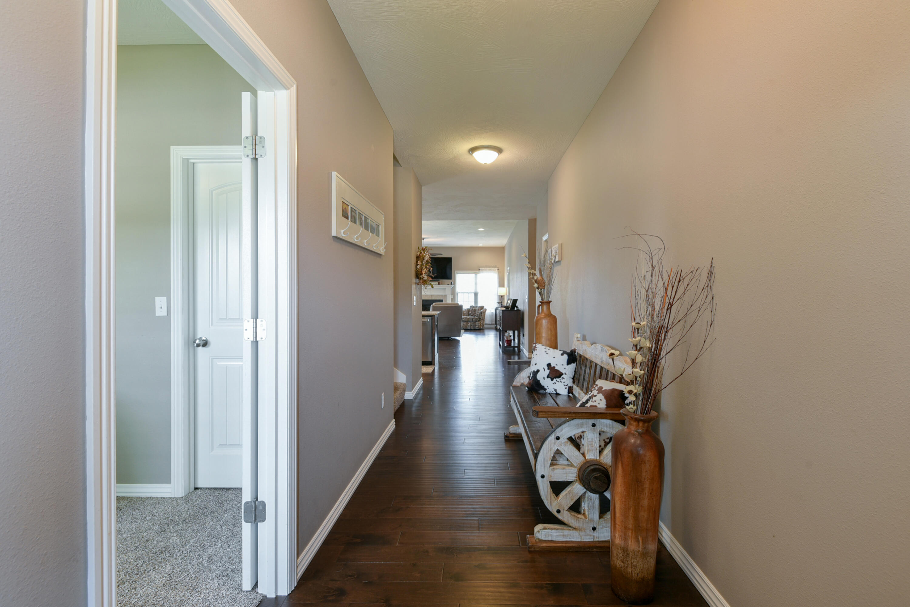 Columns Century Pk - Residential