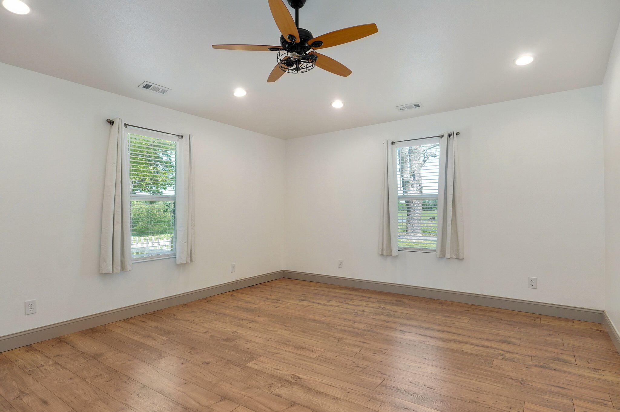 Christian-Not in List - Residential