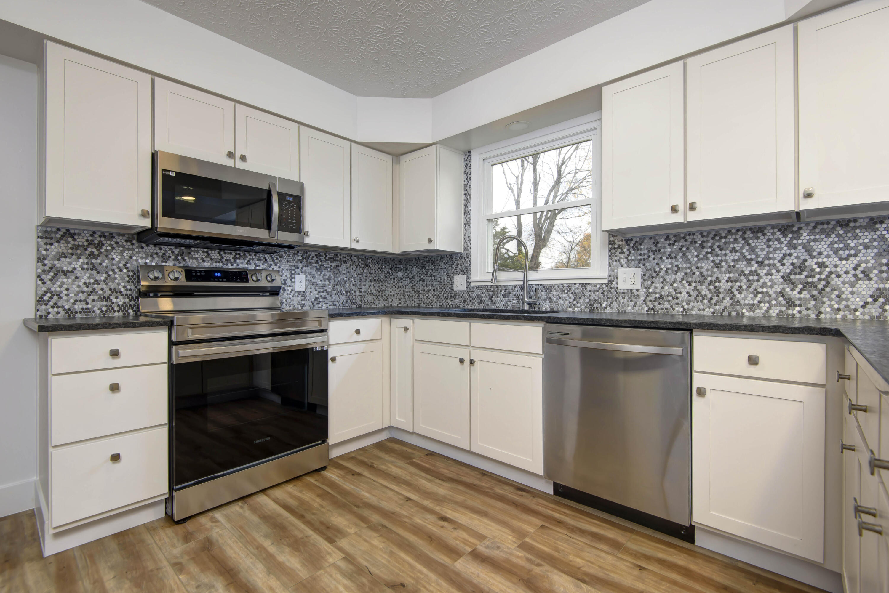 Walnut Terr - Residential