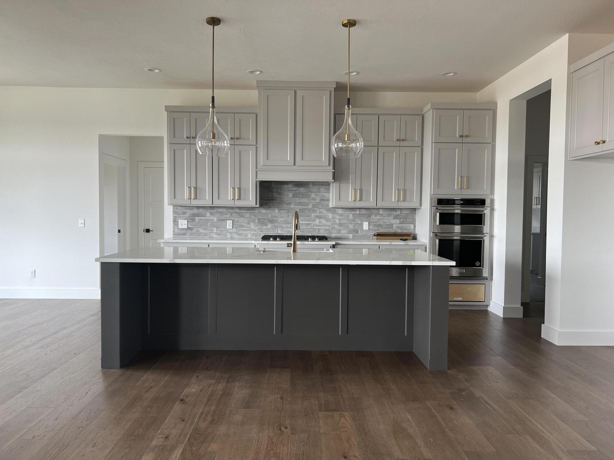 The Lakes Wild Horse - Residential
