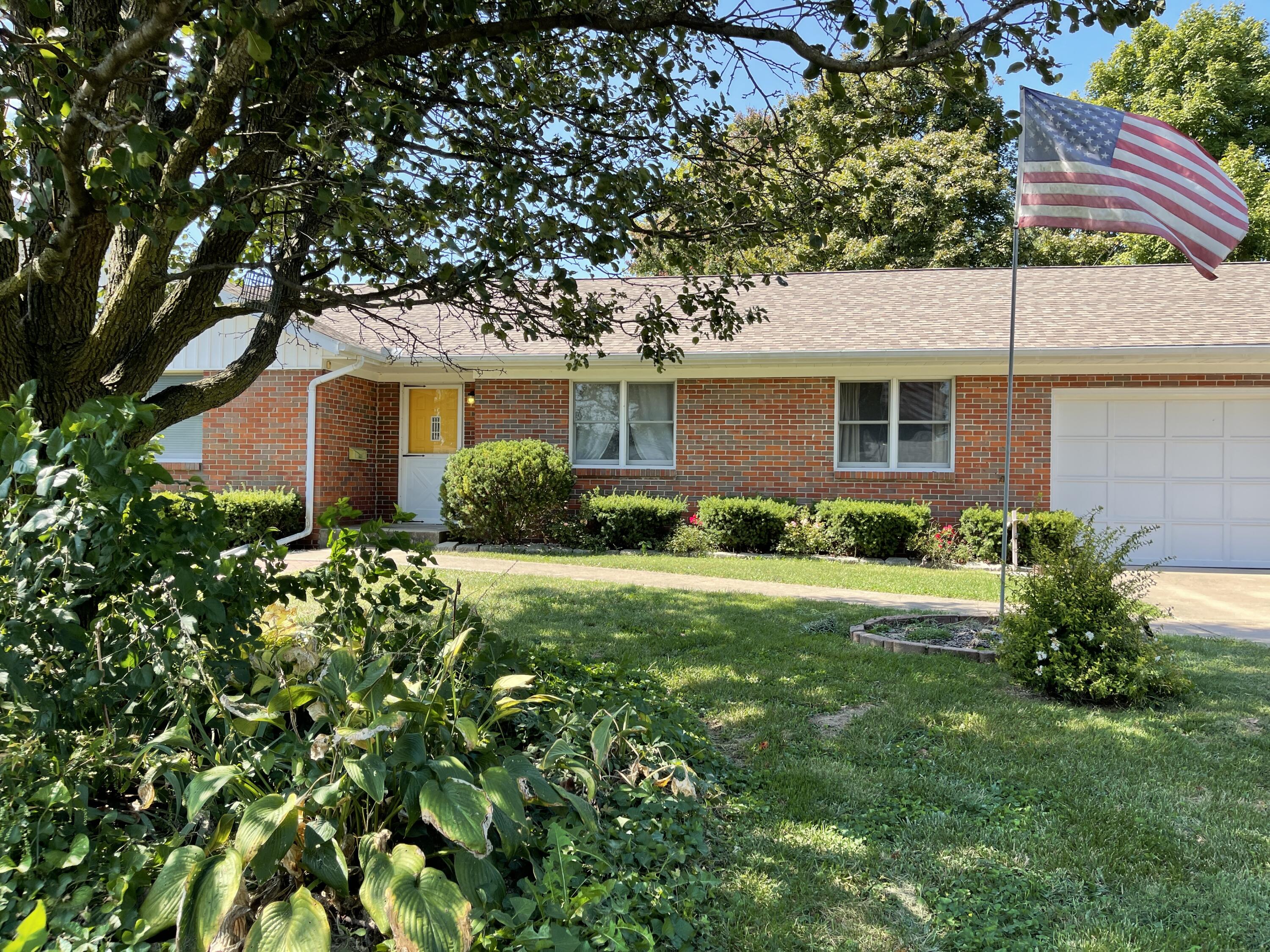 Hard-to-Find ALL BRICK, 3 bedroom, 3 bath house with large dry basement, 2 car garage, half acre corner lot, fenced back yard, sun room, Generac back-up generator, new roof 2020, new HVAC 2019, kept in excellent condition. Fantastic storage throughout this house. It is roomier inside than it appears from the street. Truly move-in ready! 900sf Basement is dry with high ceilings, great opportunity to add more finished living space! Well maintained by seller. All kitchen appliances convey. Hook-ups for washer/dryer.  One level ranch house built 1982 and maintained with pride of ownership.  The total square footage with the basement is 2659sf!  That works out to only $79/sf.  This all brick ranch is a rare find!