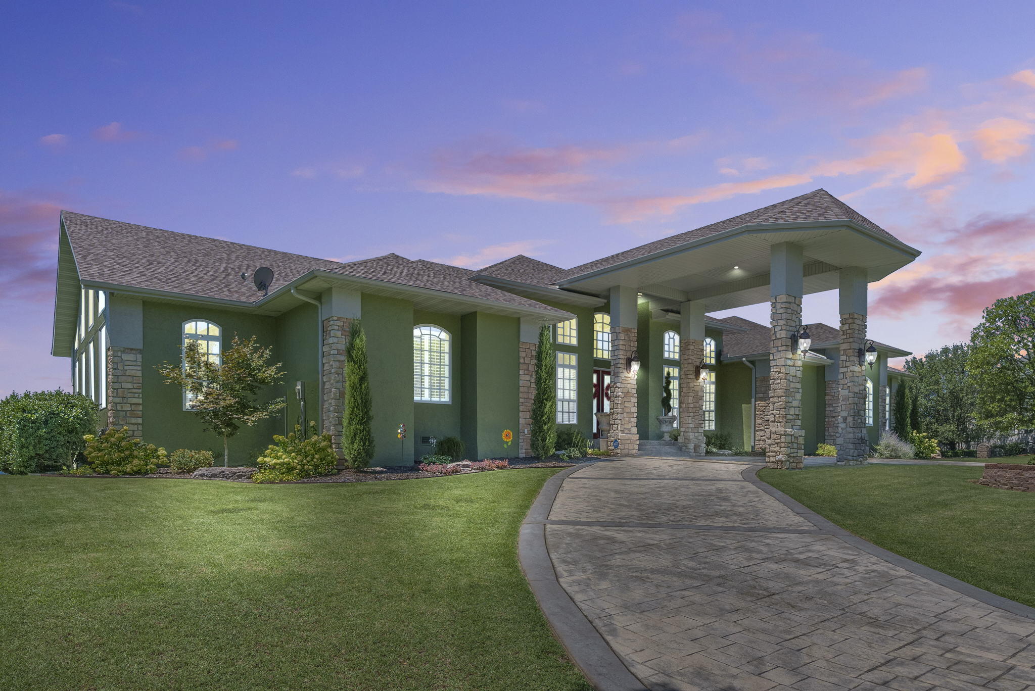 Emerald Pointe - Residential