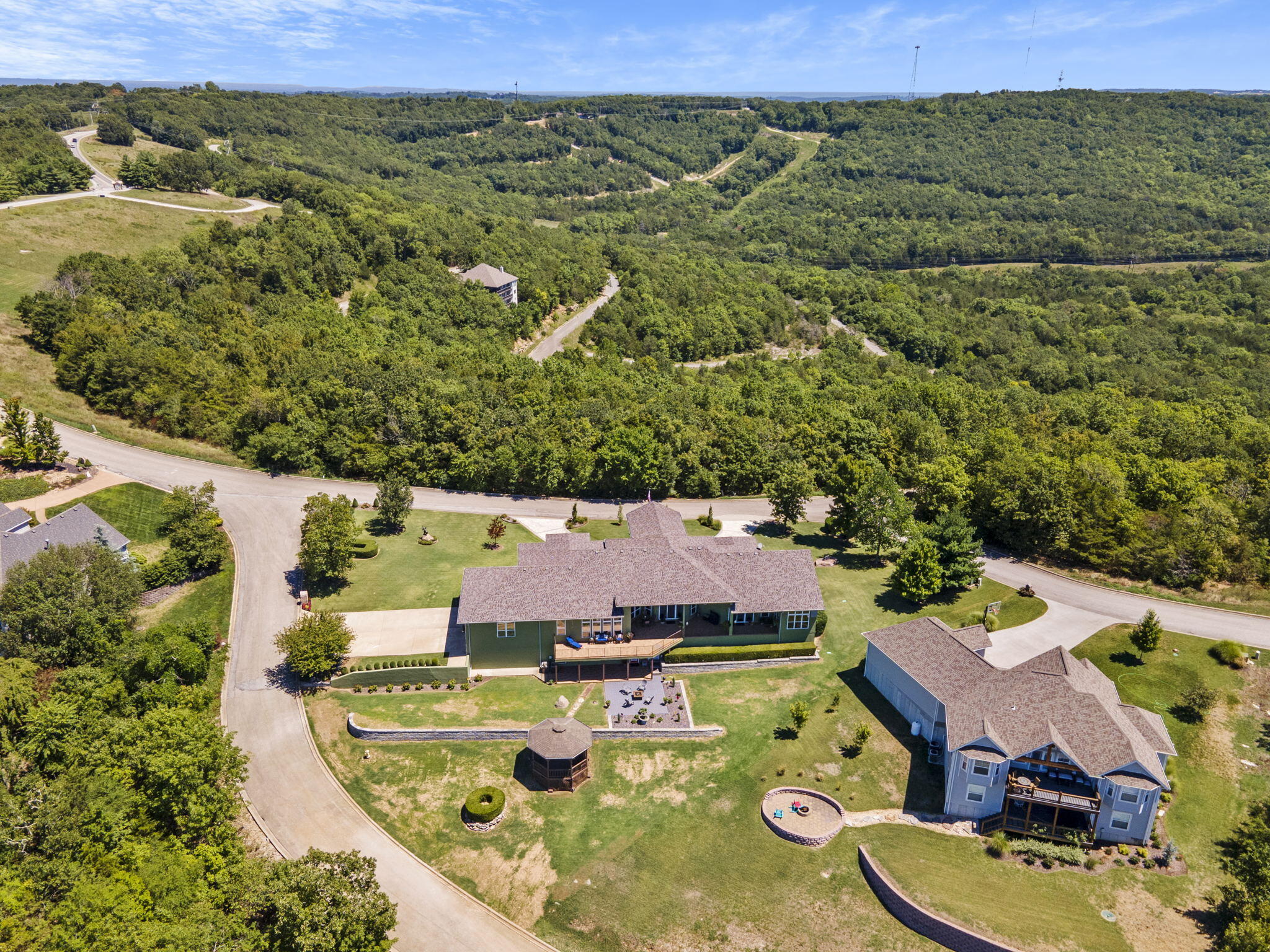 Emerald Pointe - Residential
