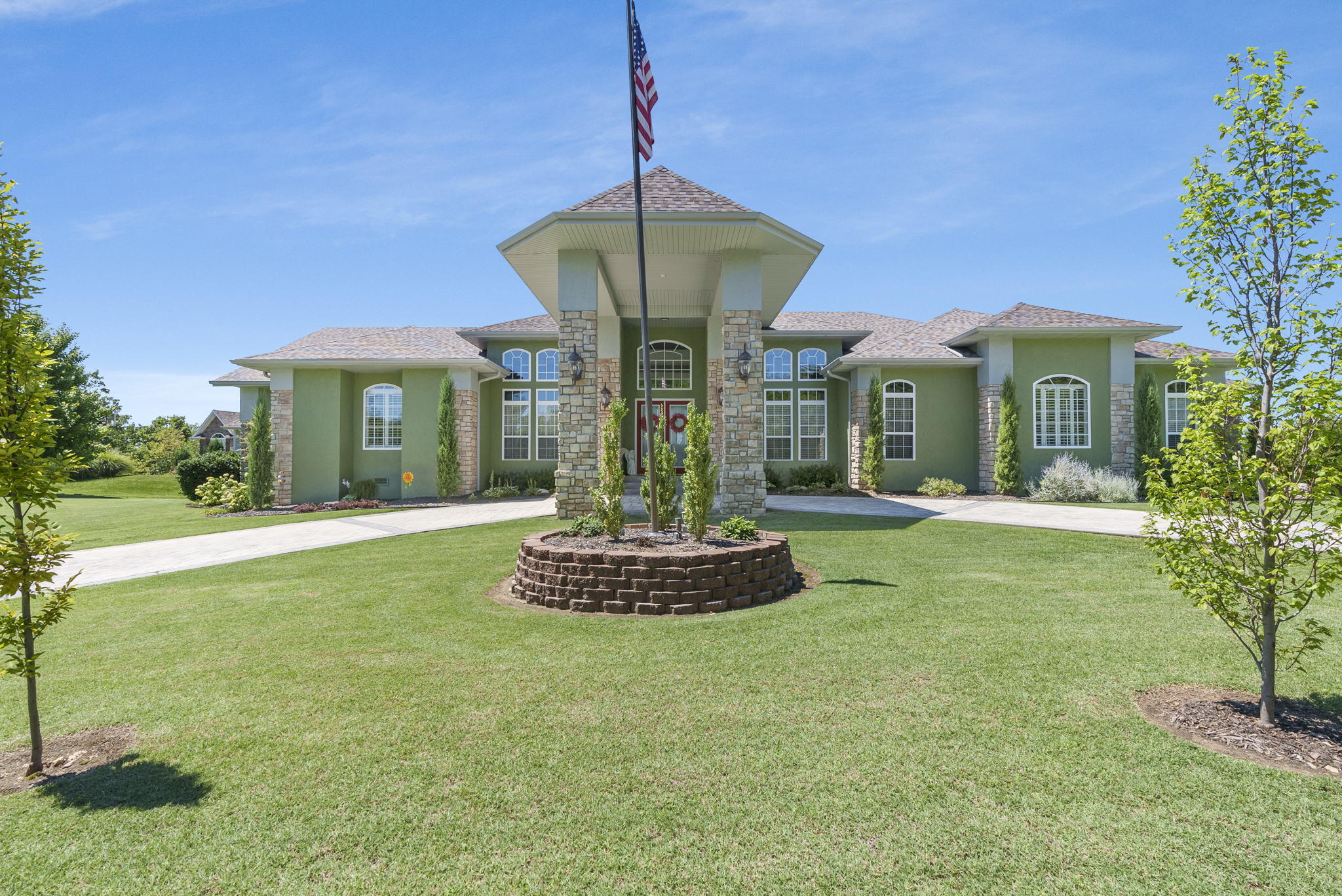 Emerald Pointe - Residential