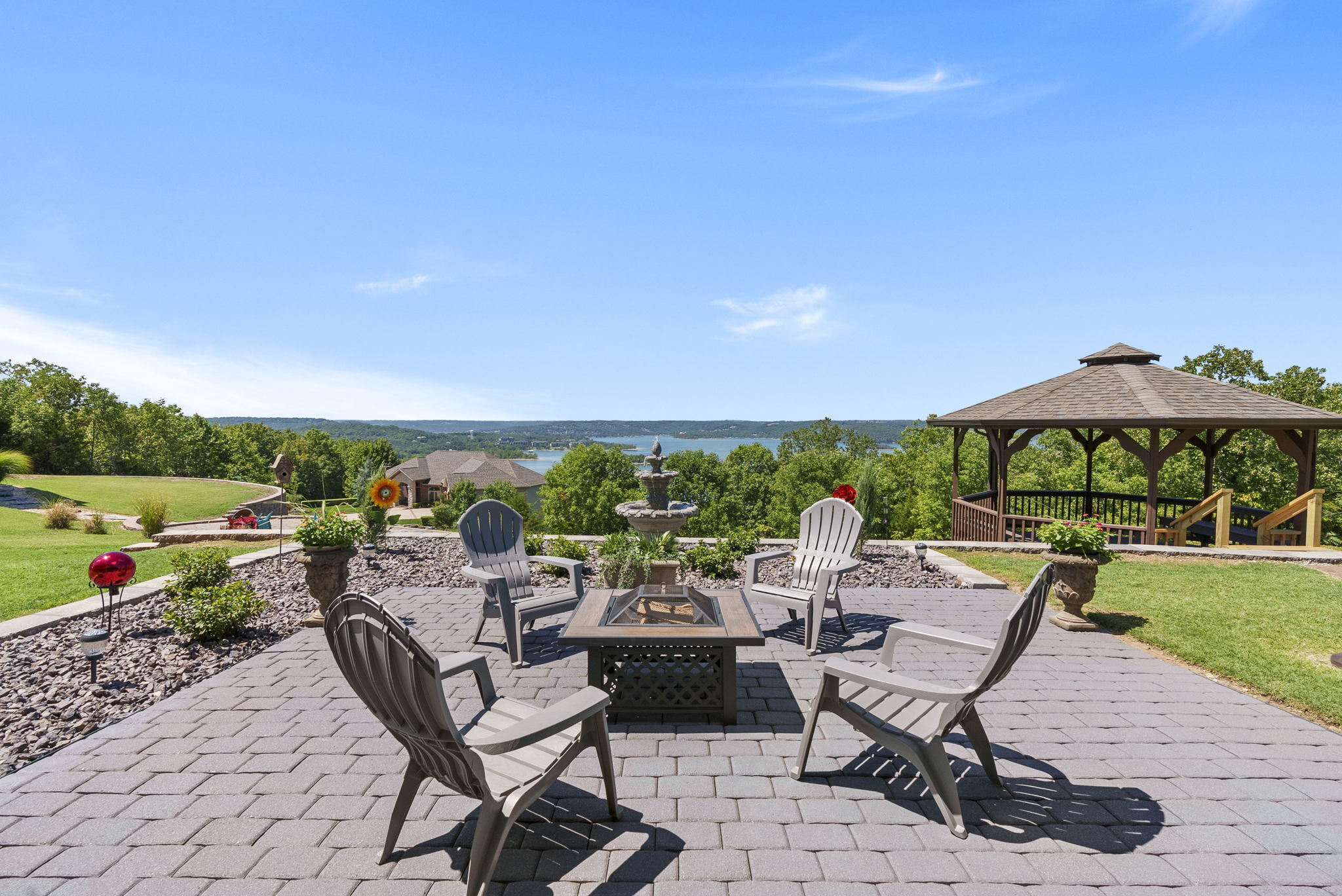 Emerald Pointe - Residential