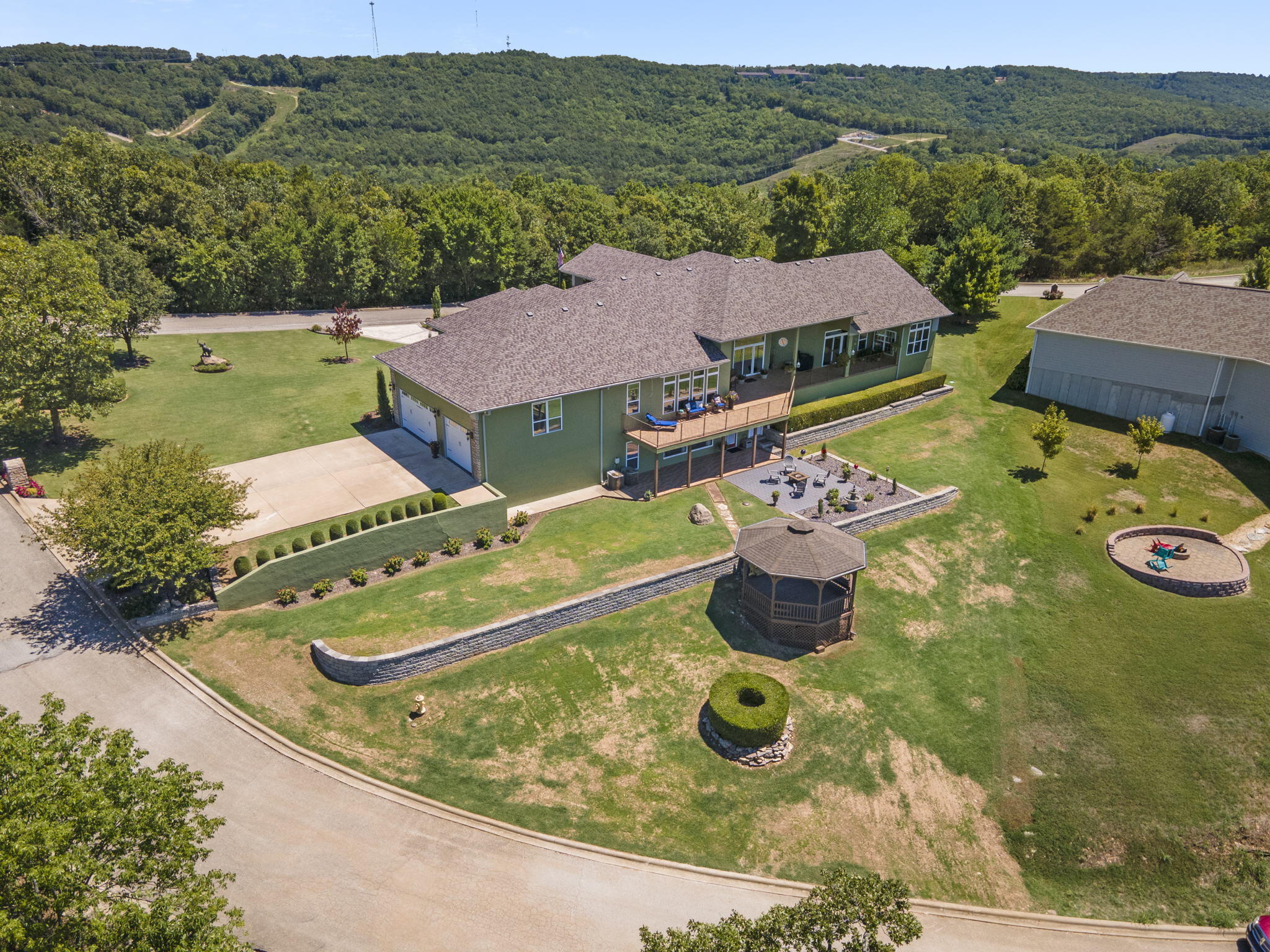 Emerald Pointe - Residential