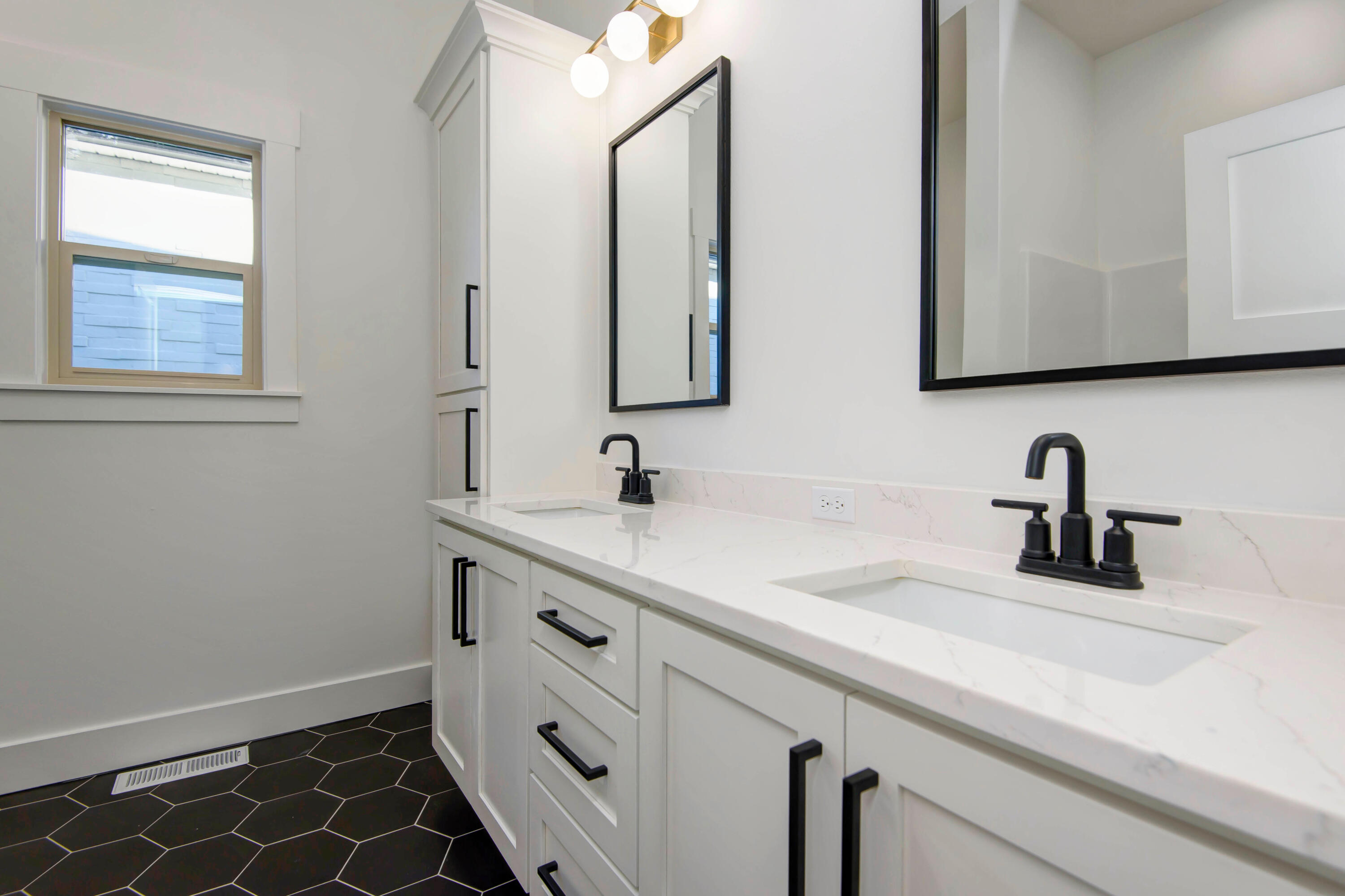 Hickory Hills - Residential
