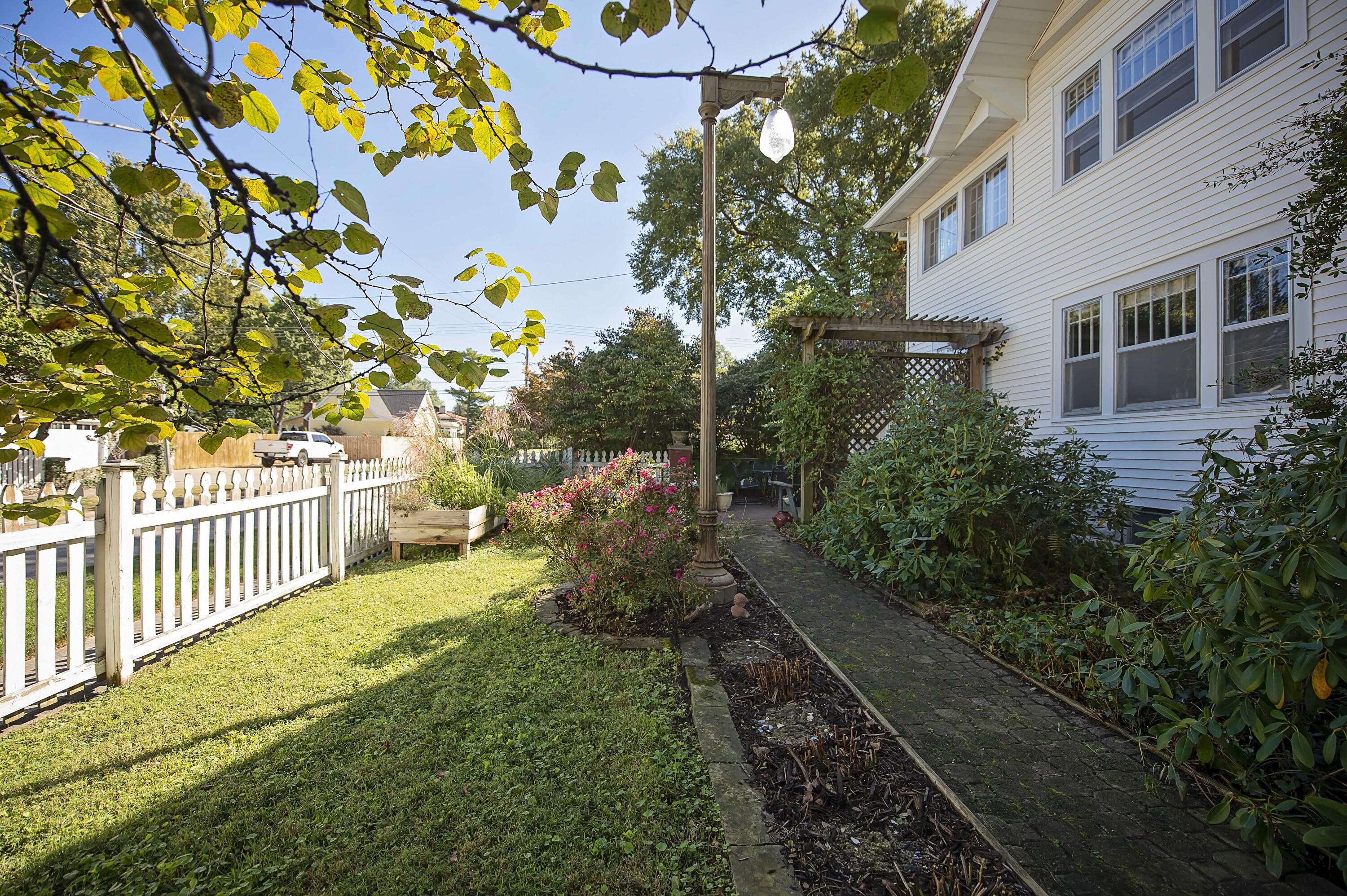 Hawthorn Place - Residential