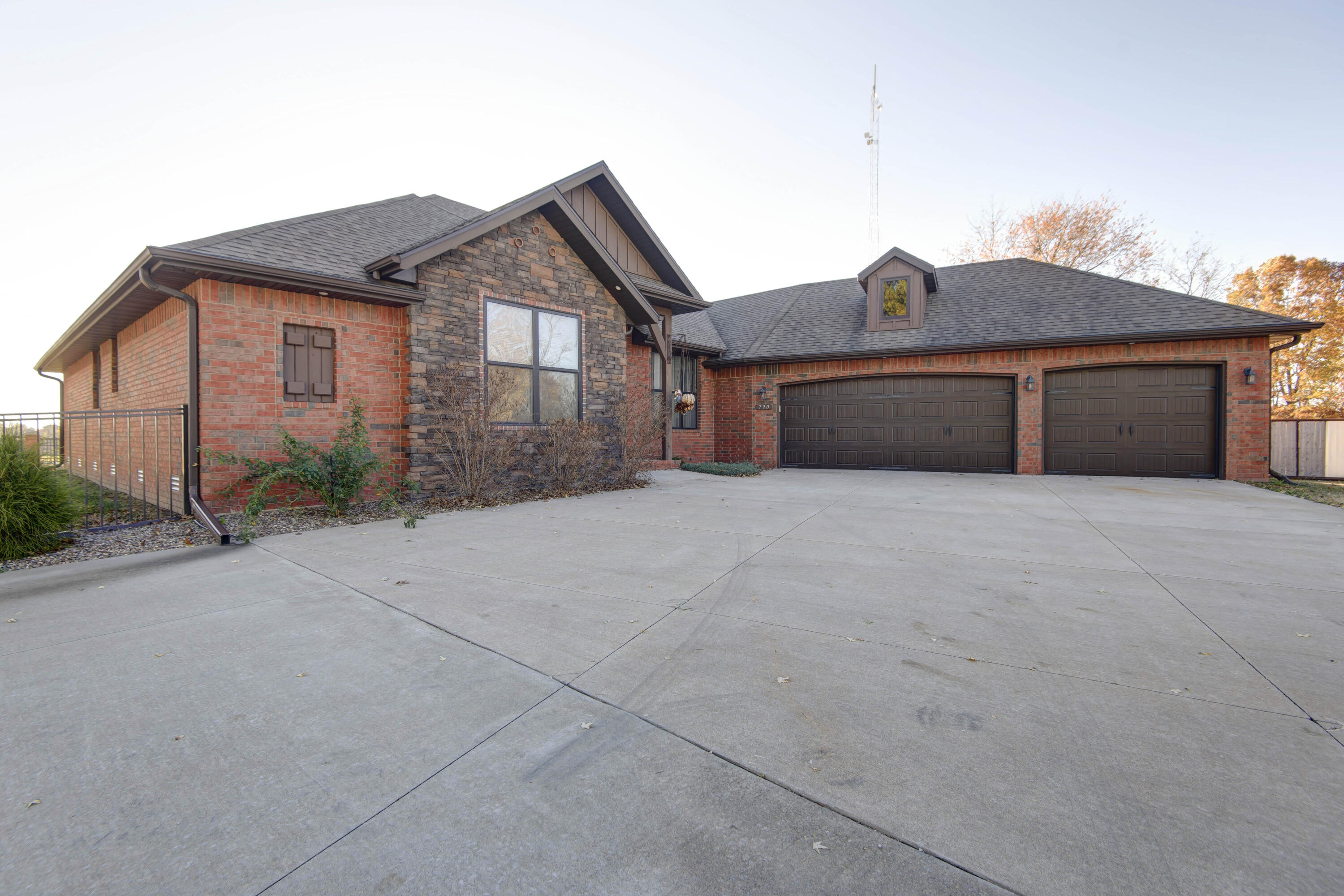 Rolling Meadows Est - Residential