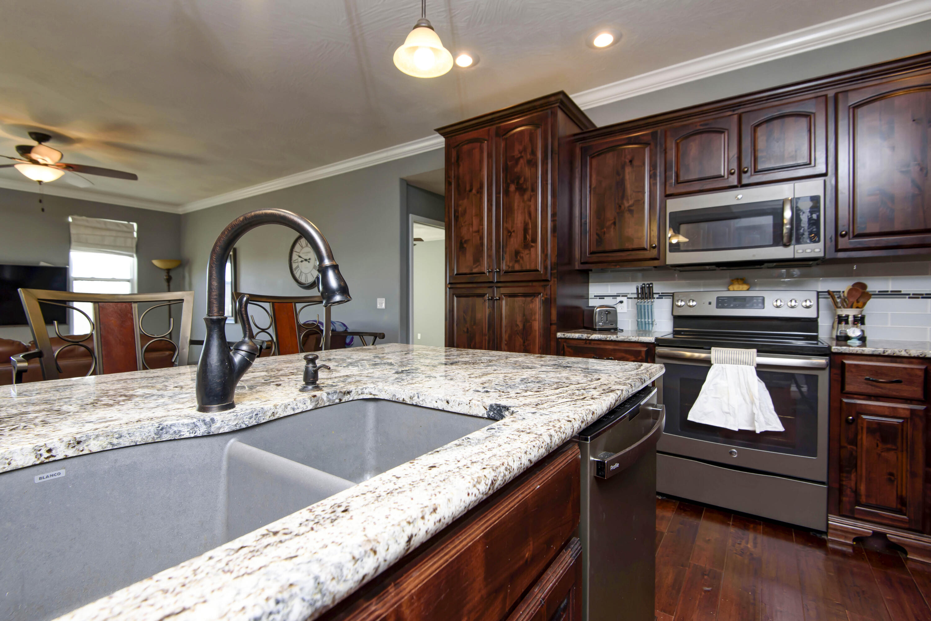 Rolling Meadows Est - Residential