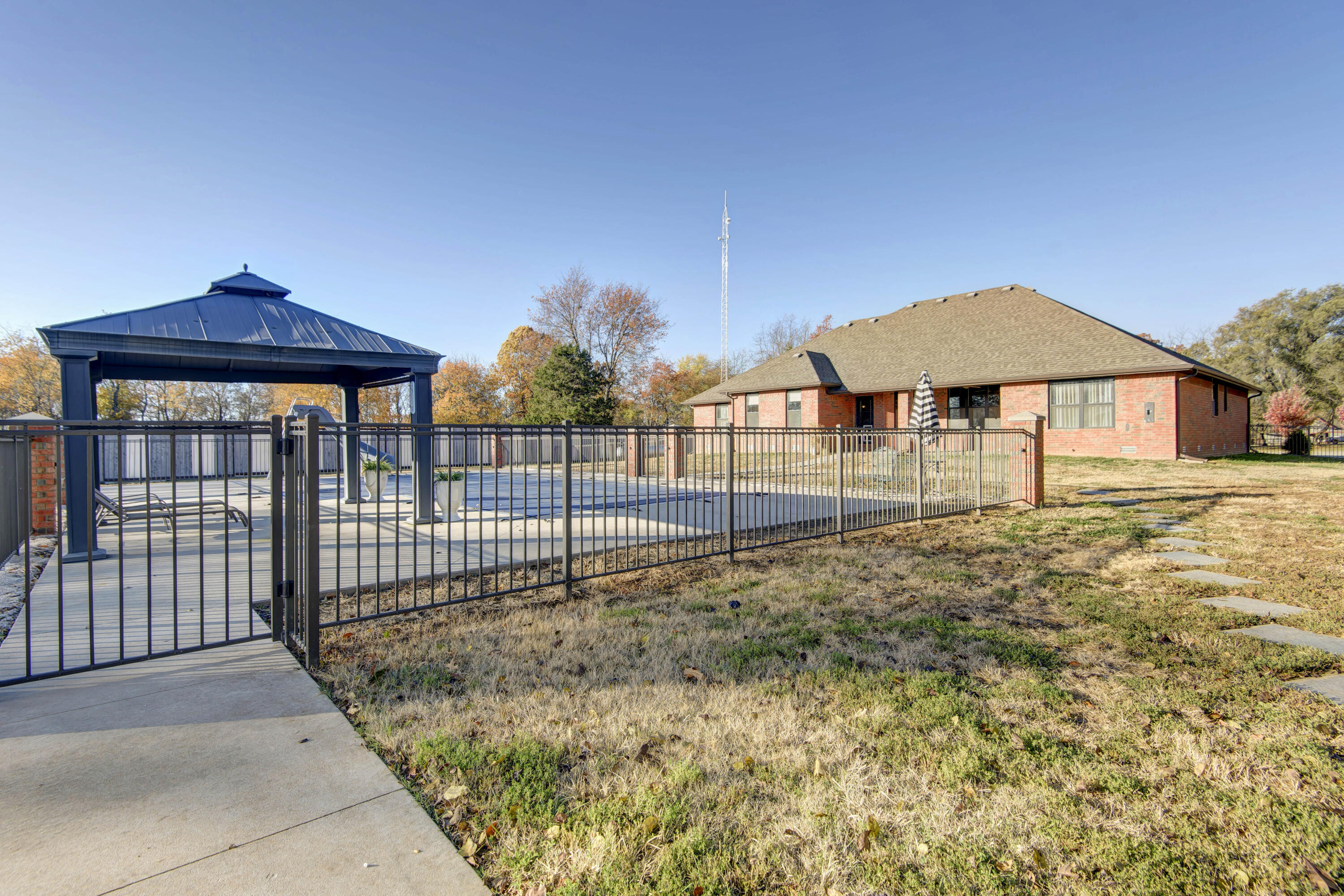Rolling Meadows Est - Residential