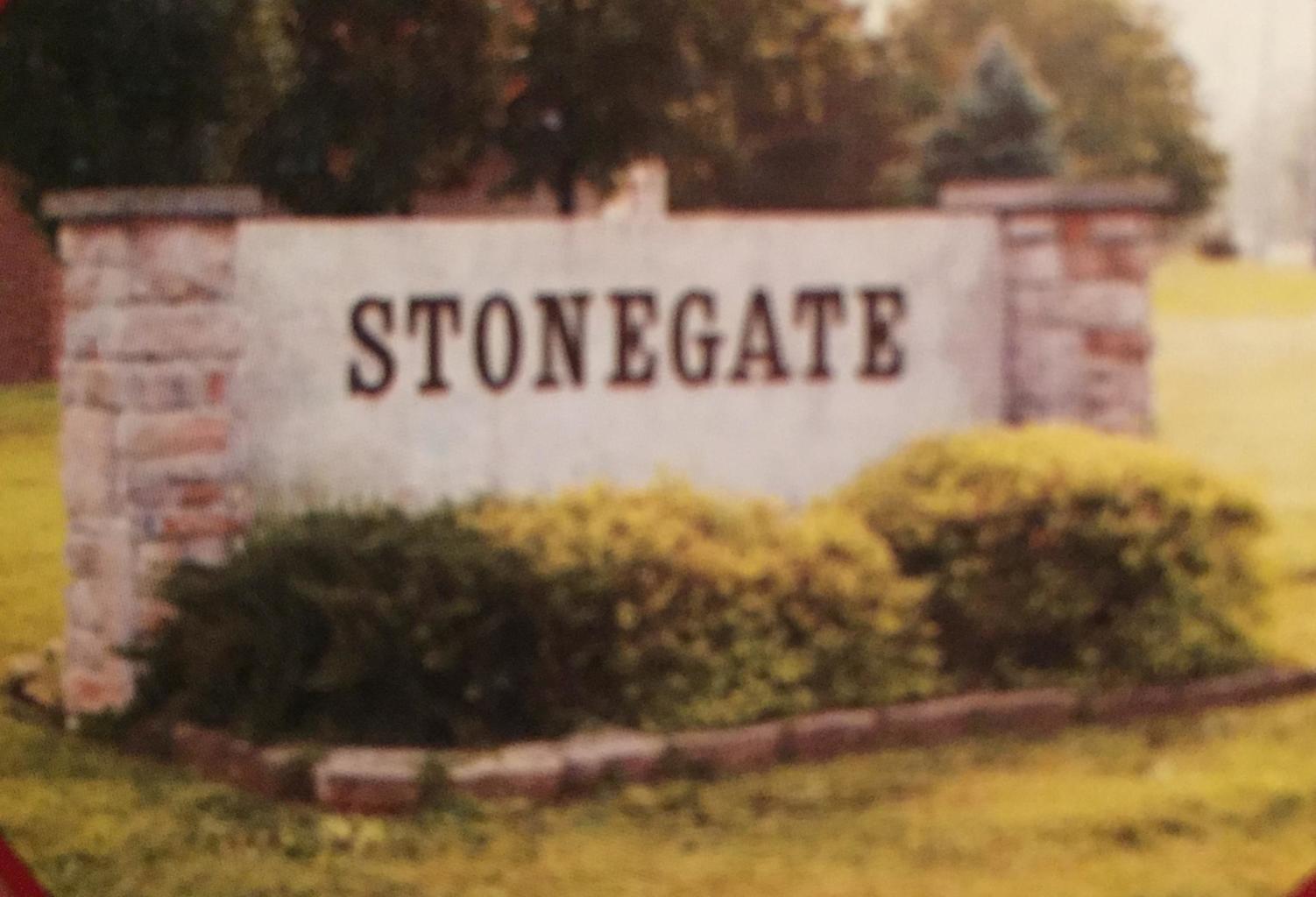 Great building location for home in quiet family neighborhood of Stonegate Estates. Located at end of culture-de-sac surrounded by nice homes. Priced to SELL!