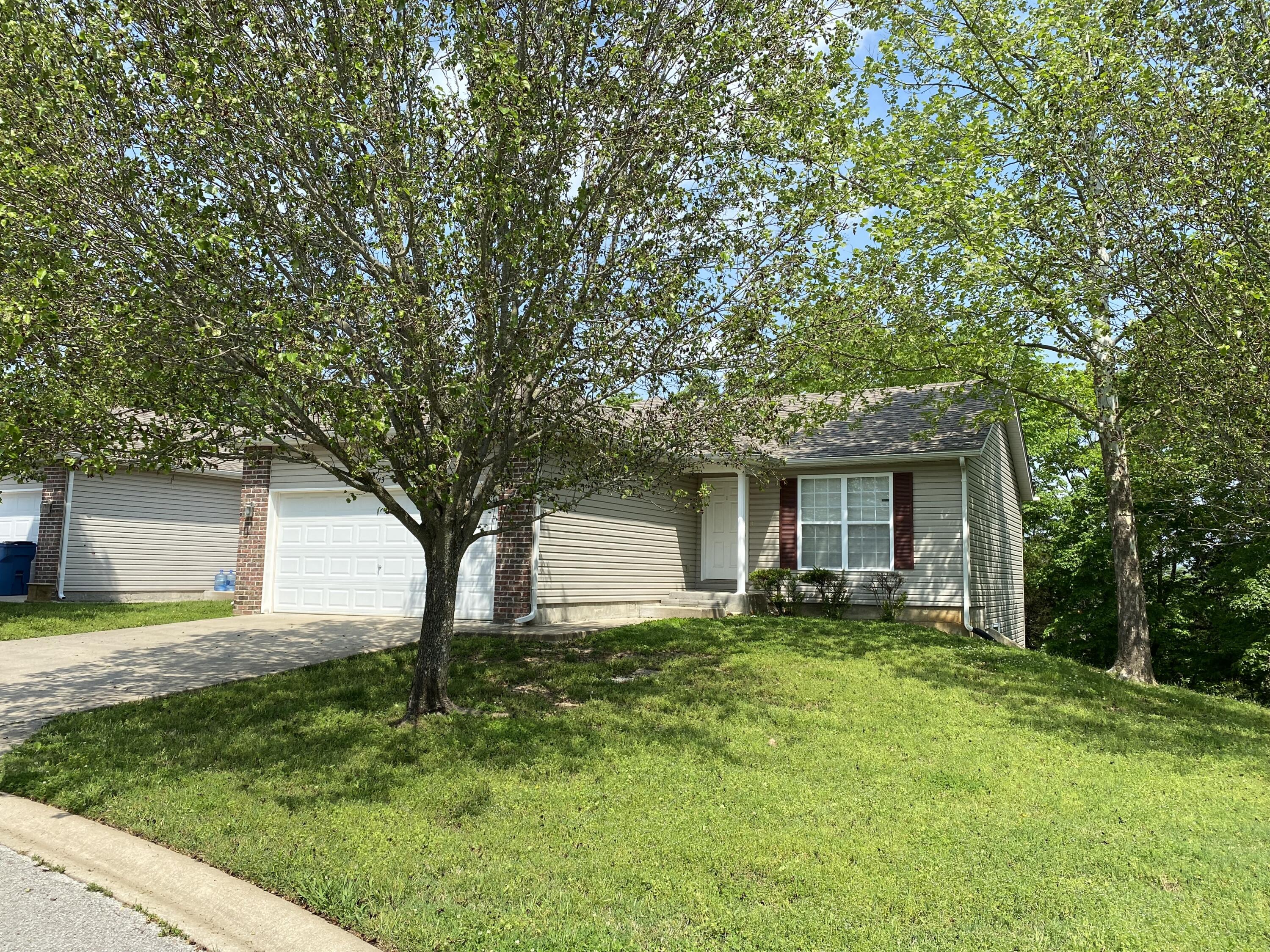 This is THE ONE that you WANT to look at!!!!!  MAINTENANCE FREE living!! 3 bed 3 bath.....WHAT???!! With a large kitchen, this is perfect for hosting gatherings. Sit on your back deck and listen to the birds chirping in the trees just feet away. Very Large master bedroom with double vanity sinks in the master bath. Don't miss out on this amazing opportunity!!