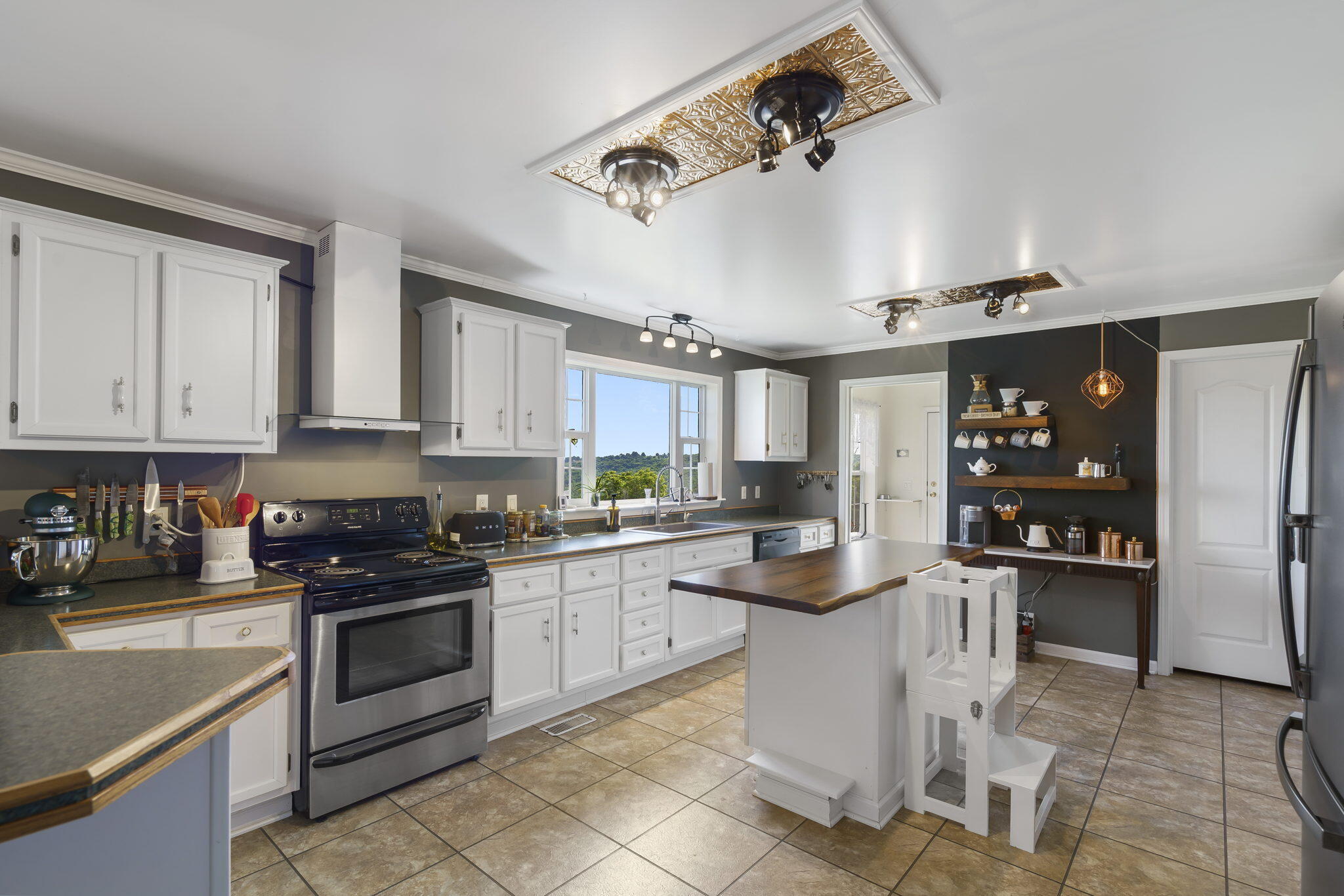 Hilltop Ranches - Residential