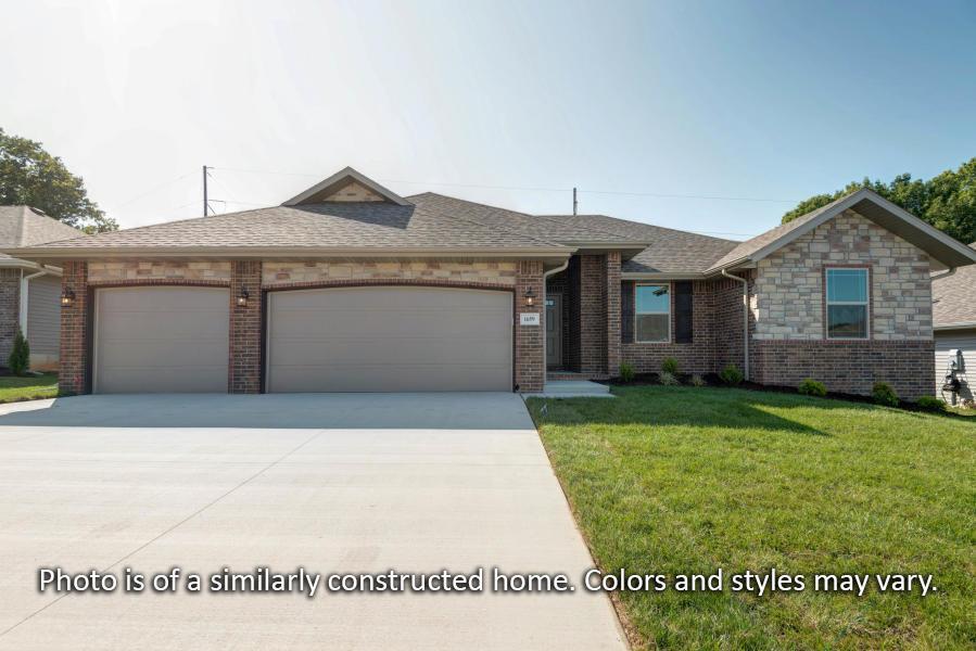 Est. Move-In Date: 6/15/23This is the Bussell Building Shelby model! All Bussell homes are packed with standard features that are sure to impress. Amenities in this home include tall ceilings in the kitchen, nook, & living room, walk-in tile shower in the master bathroom, custom built white kitchen cabinets with black hardware, granite countertops, stainless steel appliances, fireplace, & luxury vinyl plank flooring in common areas (kitchen, living room, nook, & hallways). *Pictures and tour may be of a similarly constructed home, please contact listing agent for all information related to finishes and option availability*