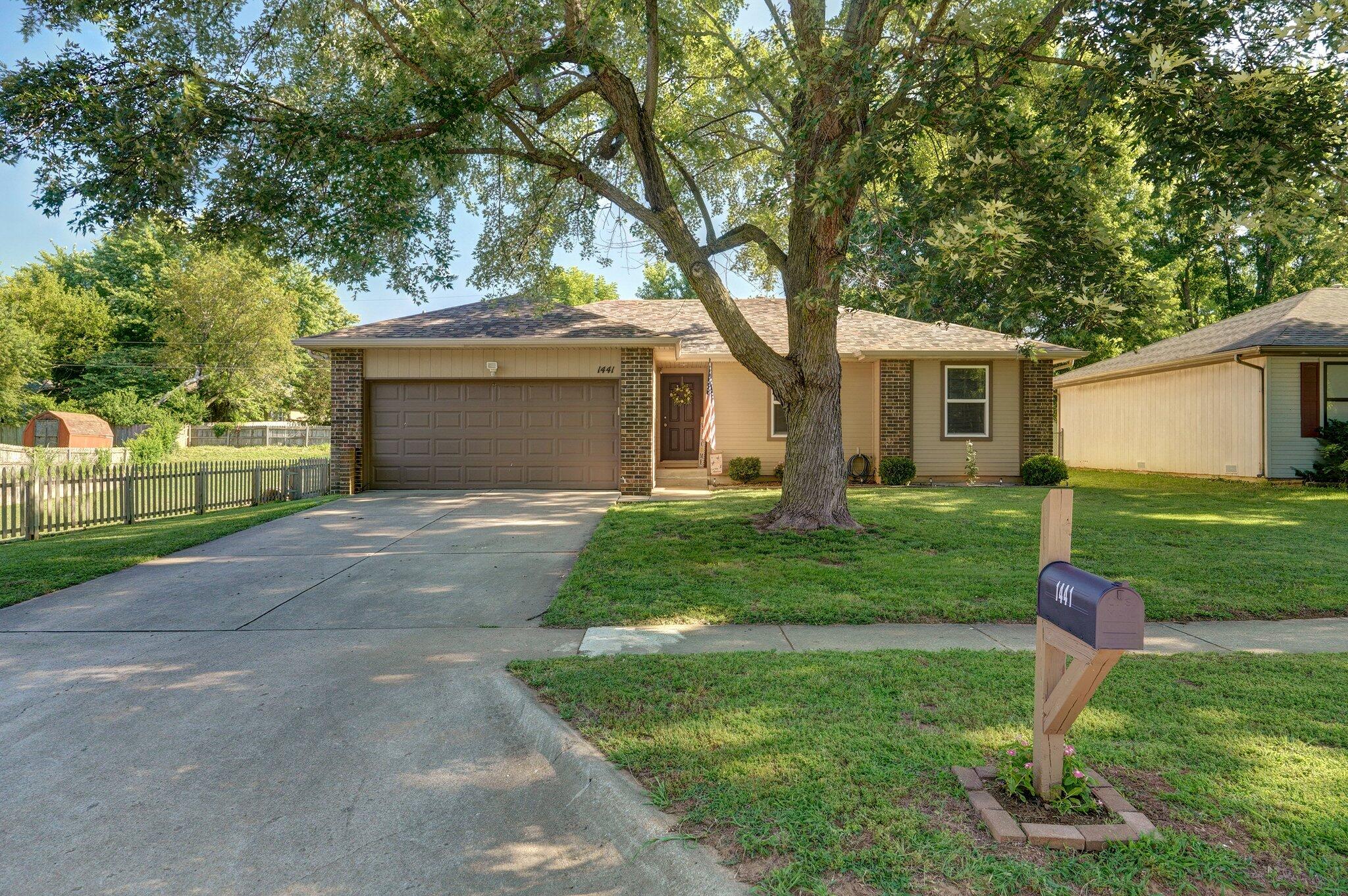 Lindon-SperrySycmrWl - Residential